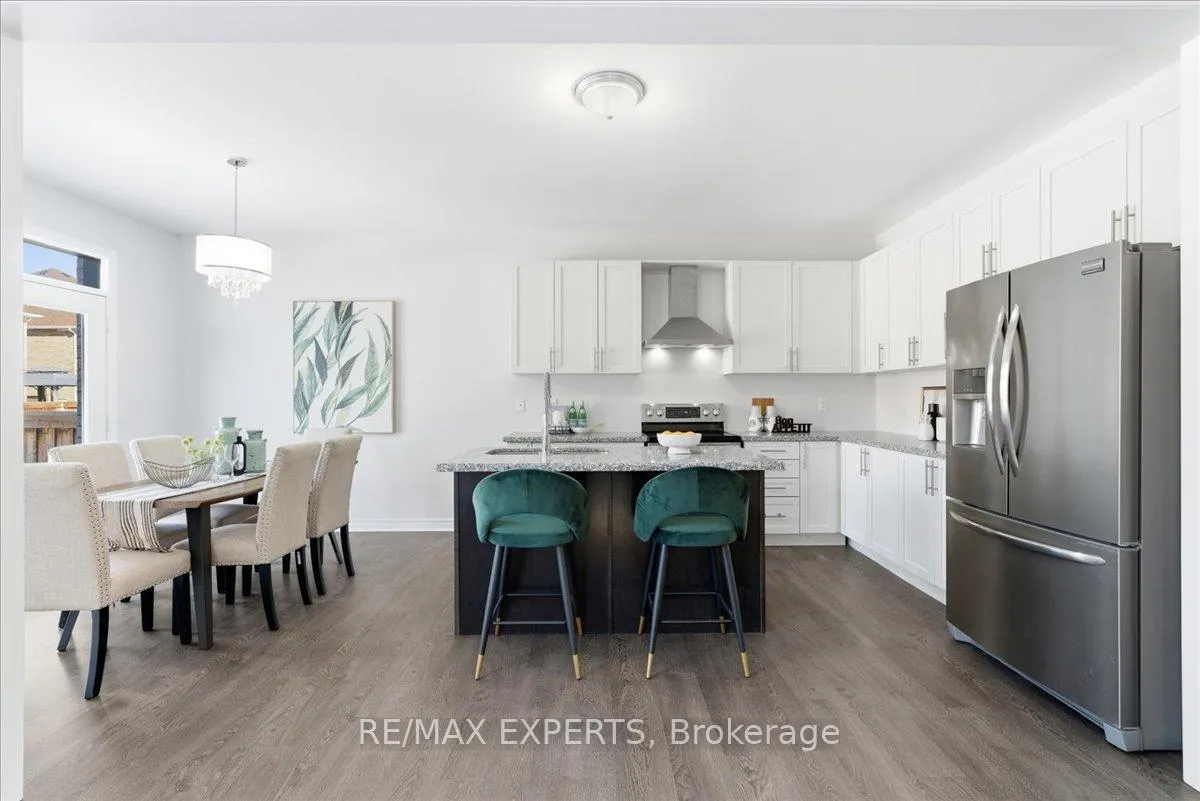 Photo 12 of 10 Mccabe Lane, New Tecumseth, Tottenham — HOMEH