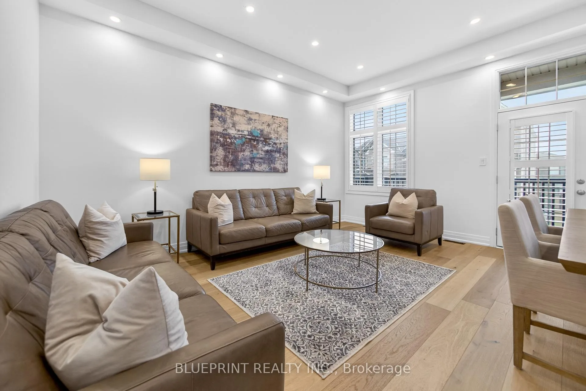 Photo 9 of 3154 Travertine Drive, Oakville, Northwest — HOMEH