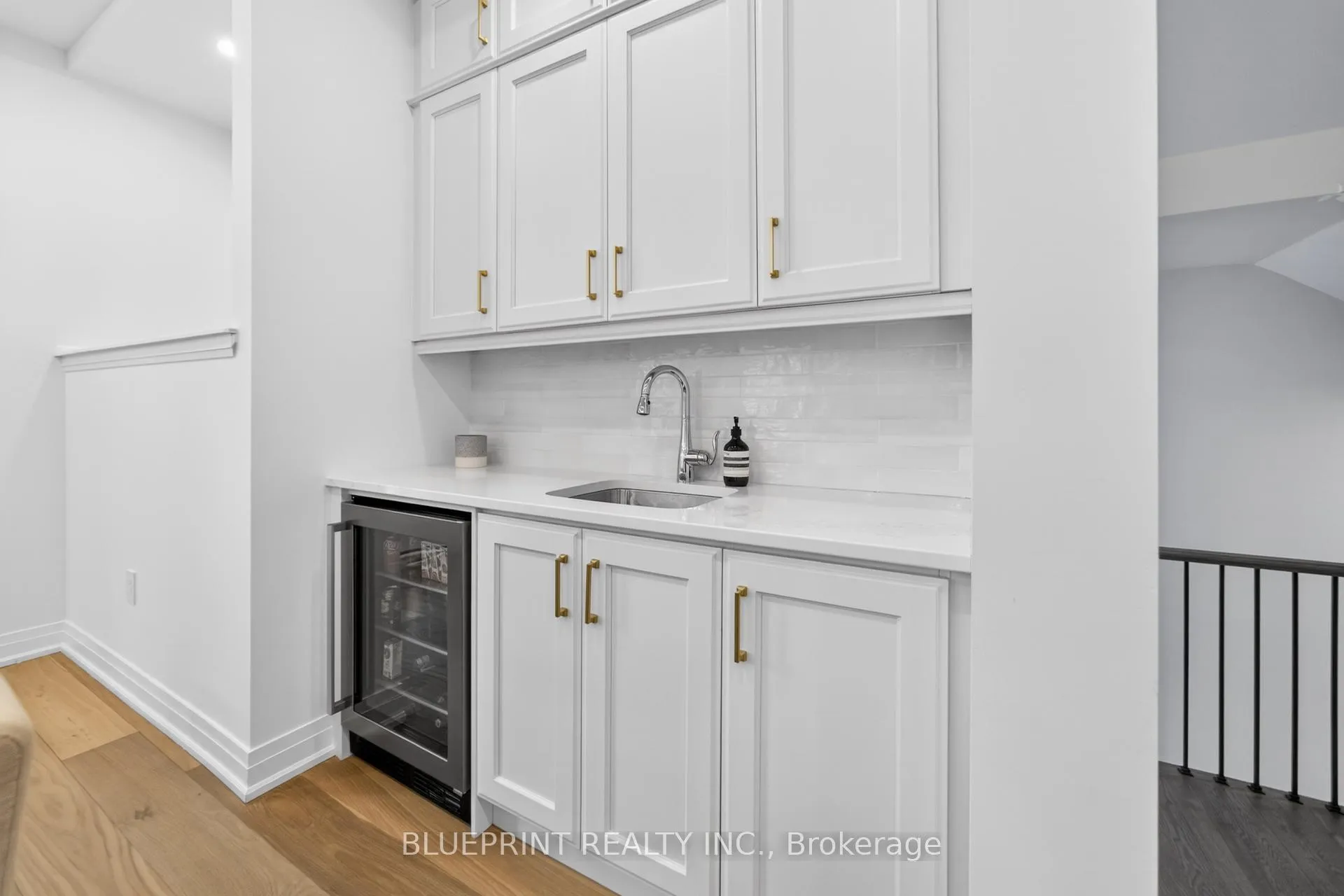 Photo 12 of 3154 Travertine Drive, Oakville, Northwest — HOMEH