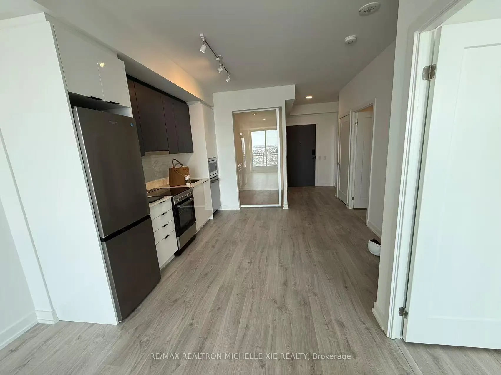 Photo 3 of Unit 1707A, 9763 Markham Road, Markham, Greensborough — HOMEH