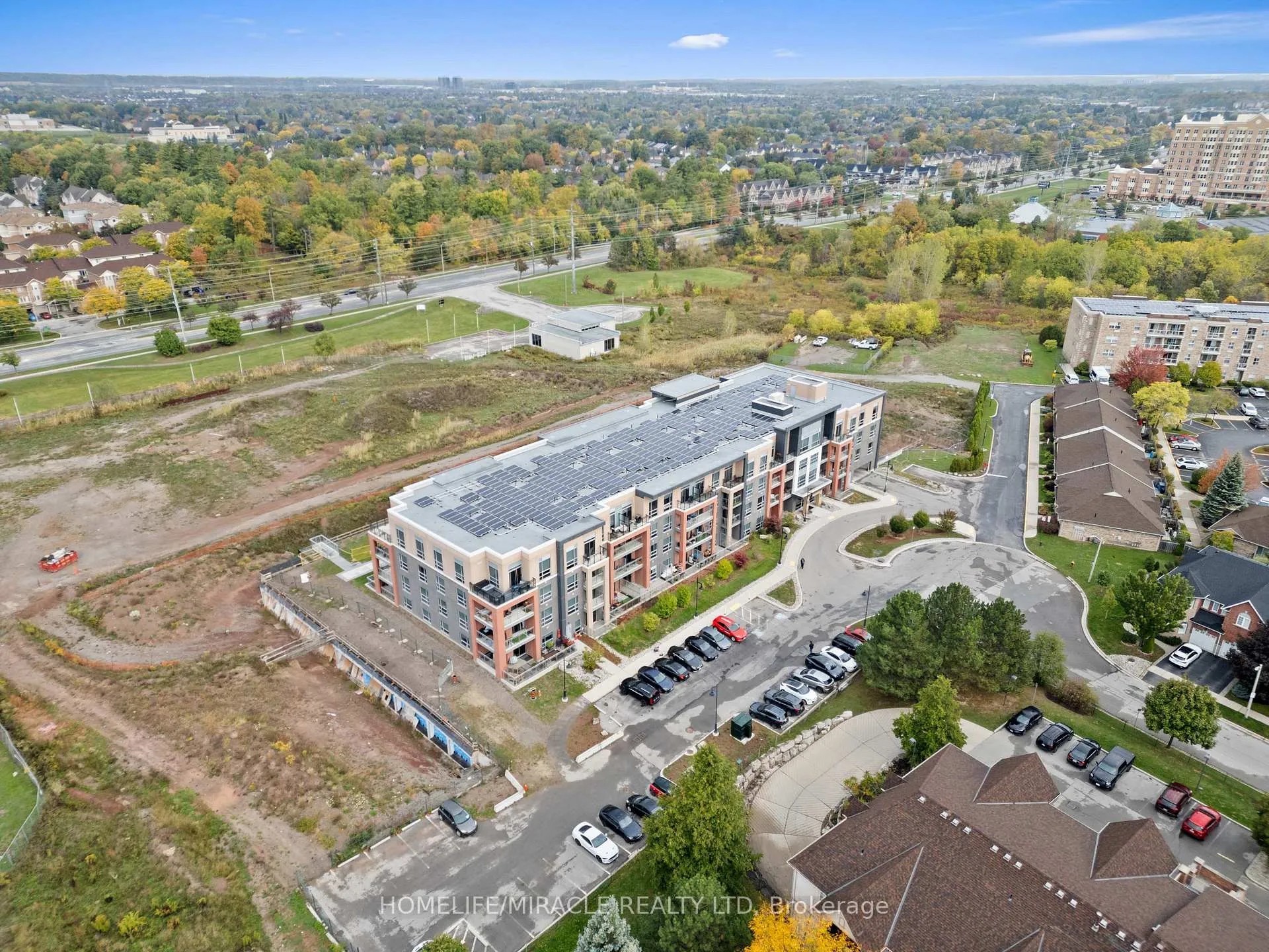 Photo 5 of Unit 222, 4040 Upper Middle Road, Burlington, Tansley — HOMEH