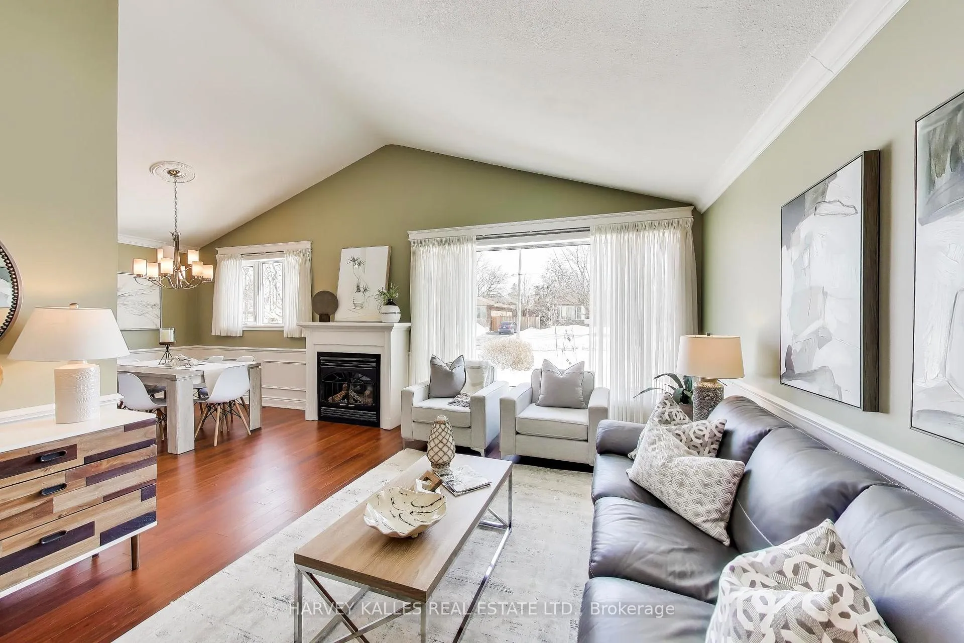 Photo 4 of 56 Thorncliffe Street, Oshawa, Donevan — HOMEH
