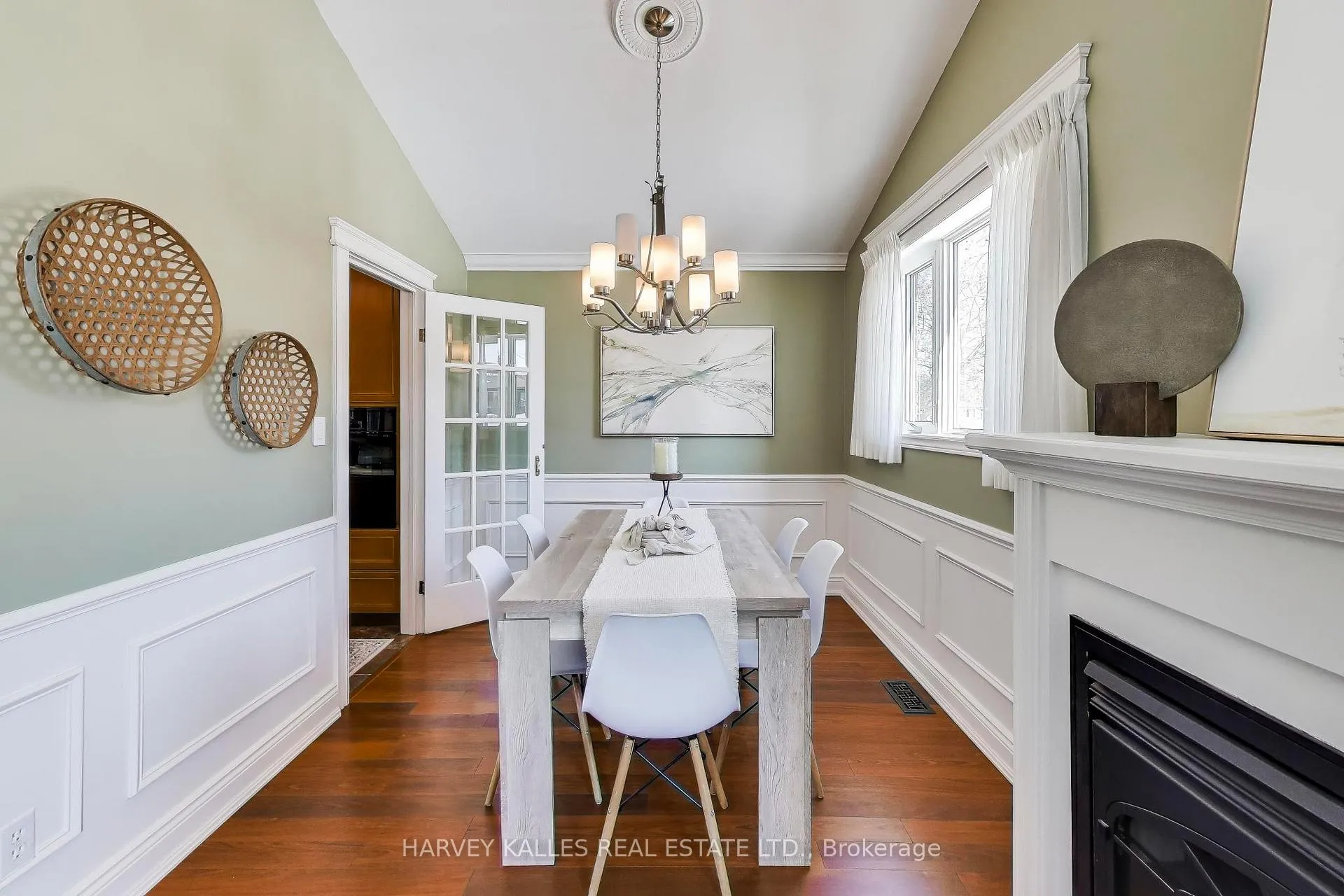 Photo 7 of 56 Thorncliffe Street, Oshawa, Donevan — HOMEH