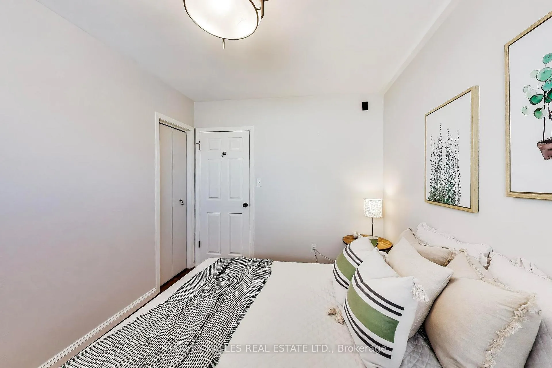 Photo 17 of 56 Thorncliffe Street, Oshawa, Donevan — HOMEH