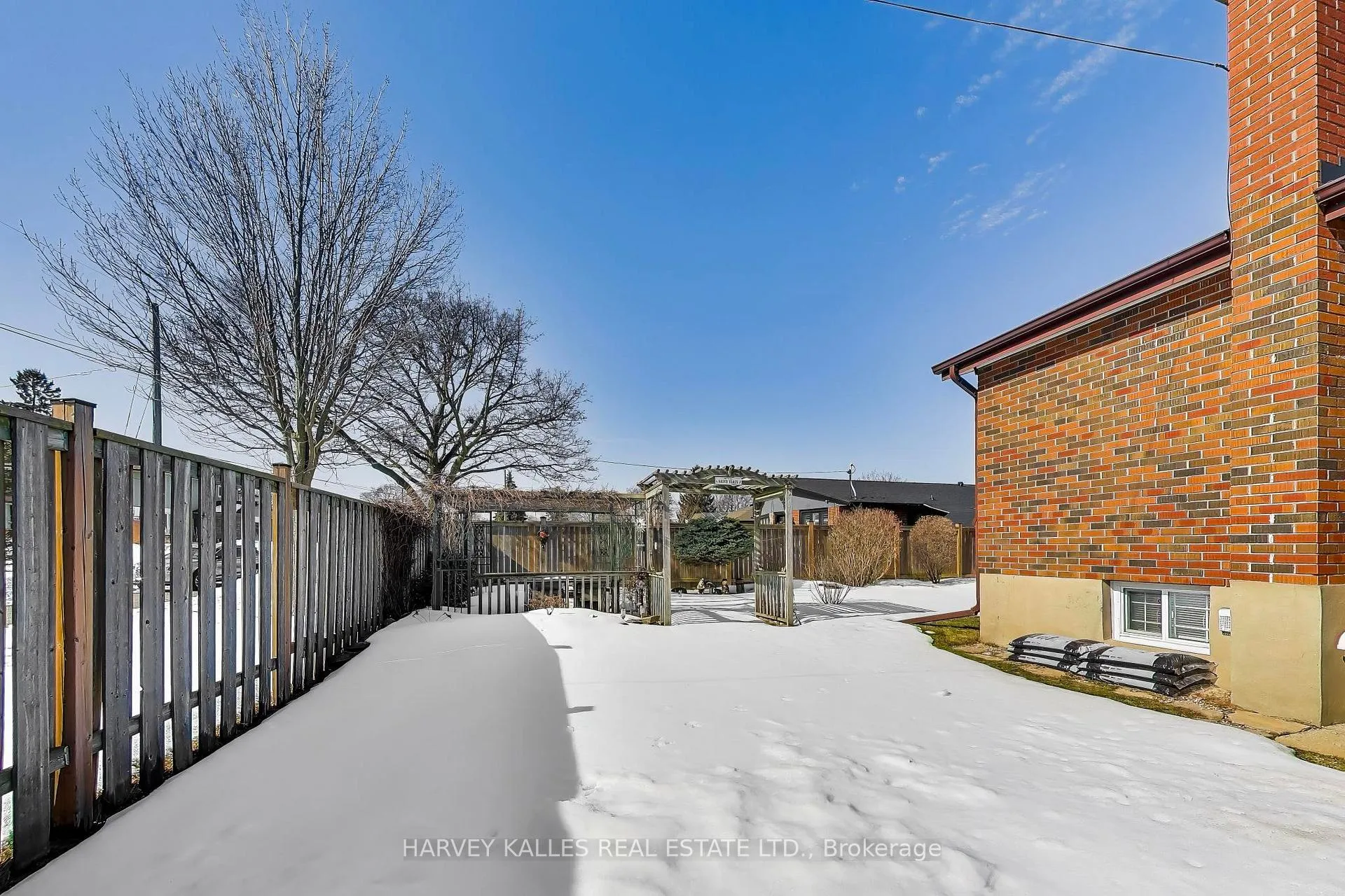 Photo 31 of 56 Thorncliffe Street, Oshawa, Donevan — HOMEH