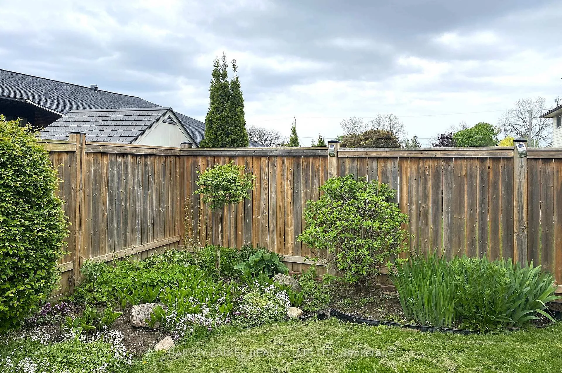Photo 38 of 56 Thorncliffe Street, Oshawa, Donevan — HOMEH
