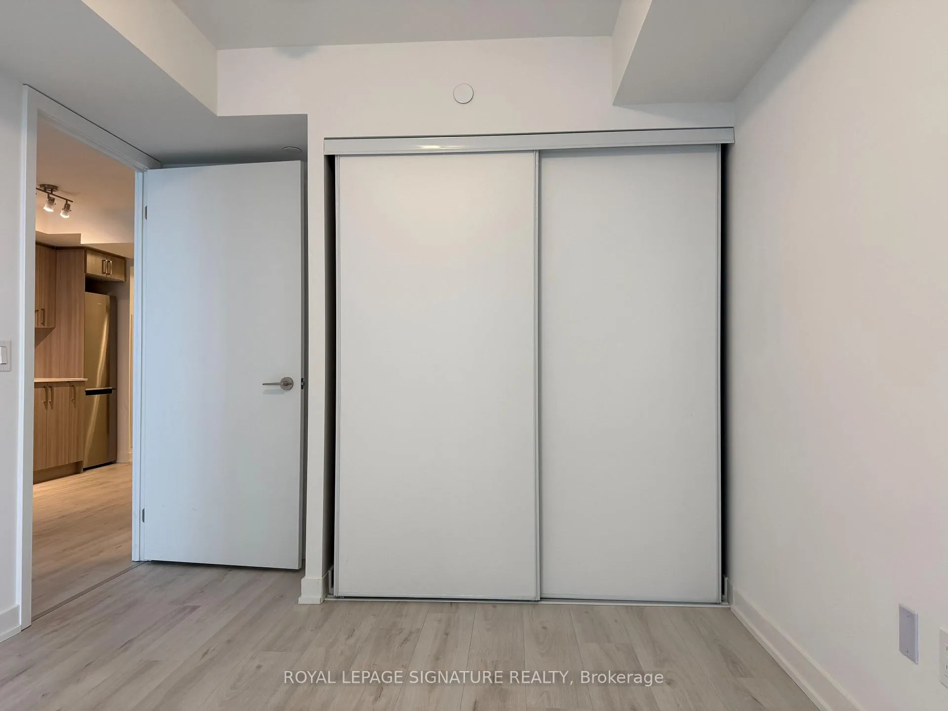 Photo 14 of Unit 809, 1010 Sandy Beach Road, Pickering, Bay Ridges — HOMEH