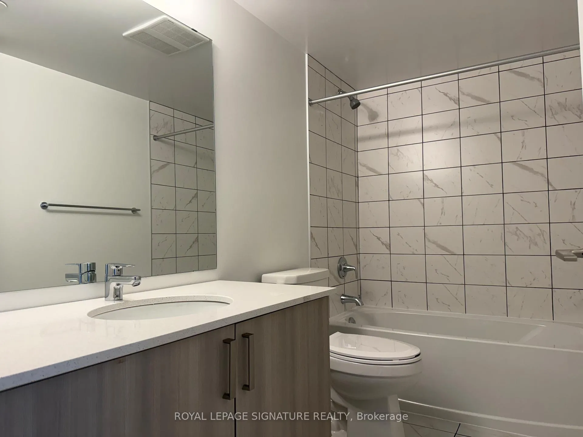 Photo 17 of Unit 809, 1010 Sandy Beach Road, Pickering, Bay Ridges — HOMEH