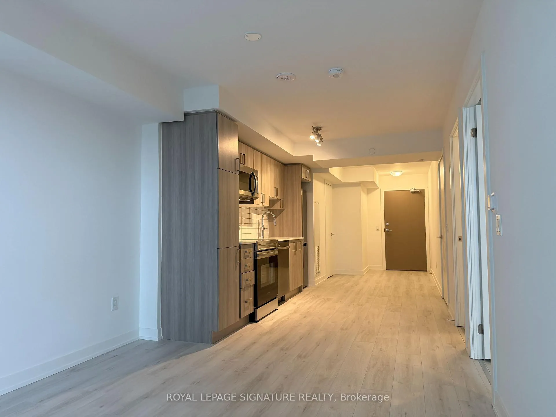 Photo 18 of Unit 809, 1010 Sandy Beach Road, Pickering, Bay Ridges — HOMEH