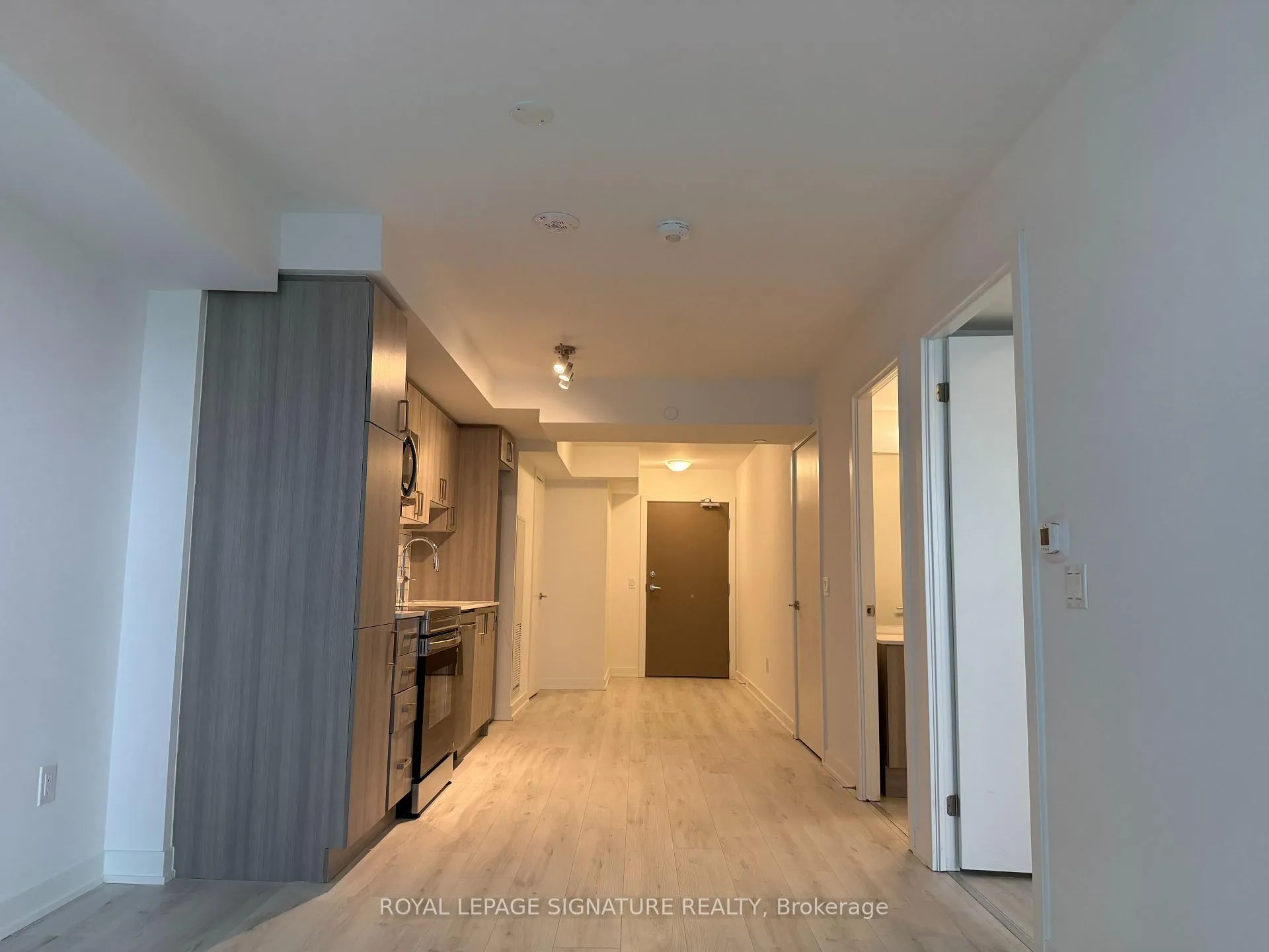 Photo 19 of Unit 809, 1010 Sandy Beach Road, Pickering, Bay Ridges — HOMEH