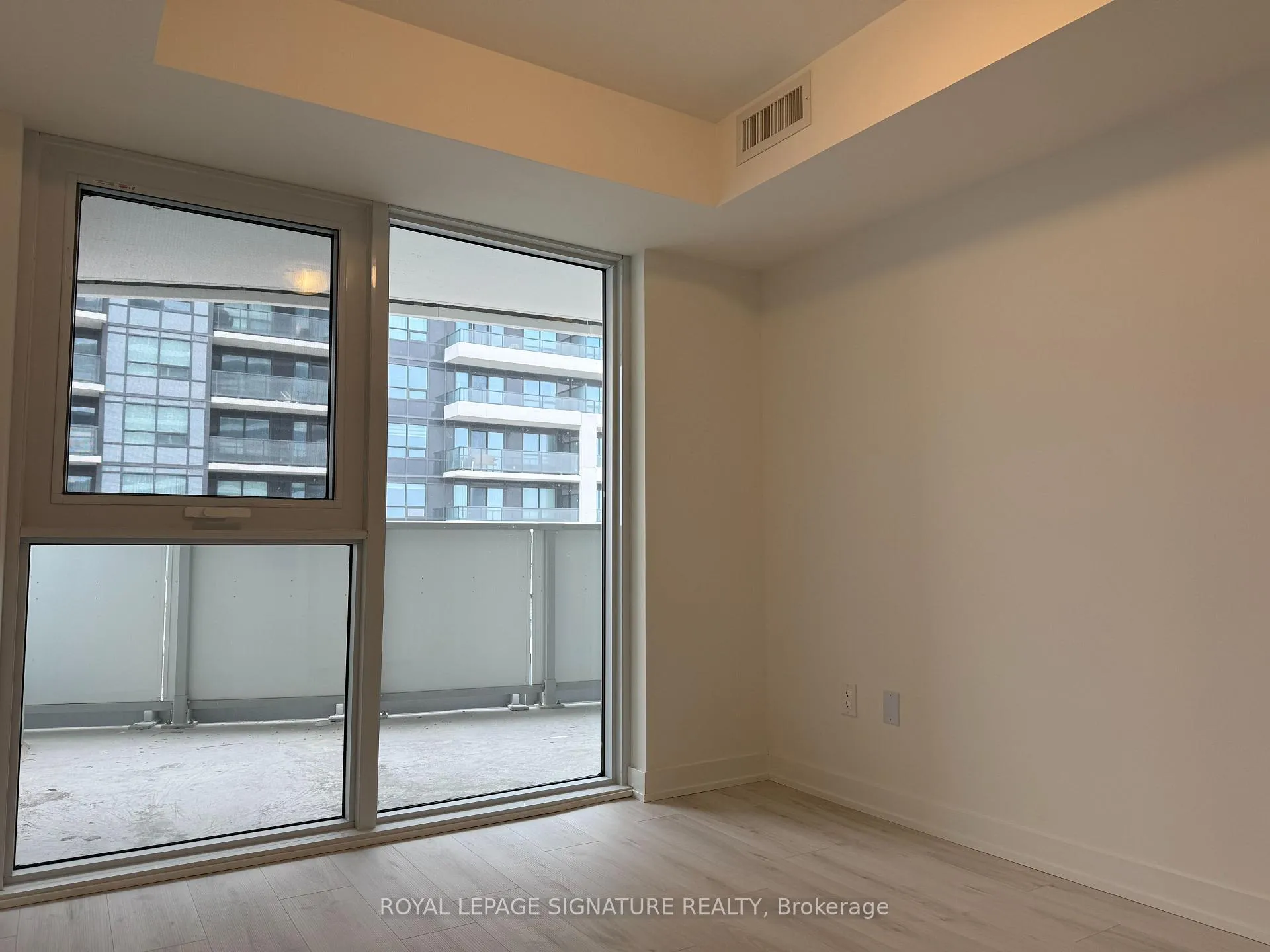 Photo 23 of Unit 809, 1010 Sandy Beach Road, Pickering, Bay Ridges — HOMEH