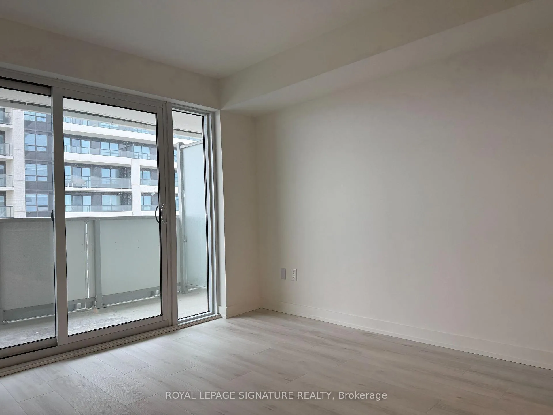 Photo 24 of Unit 809, 1010 Sandy Beach Road, Pickering, Bay Ridges — HOMEH