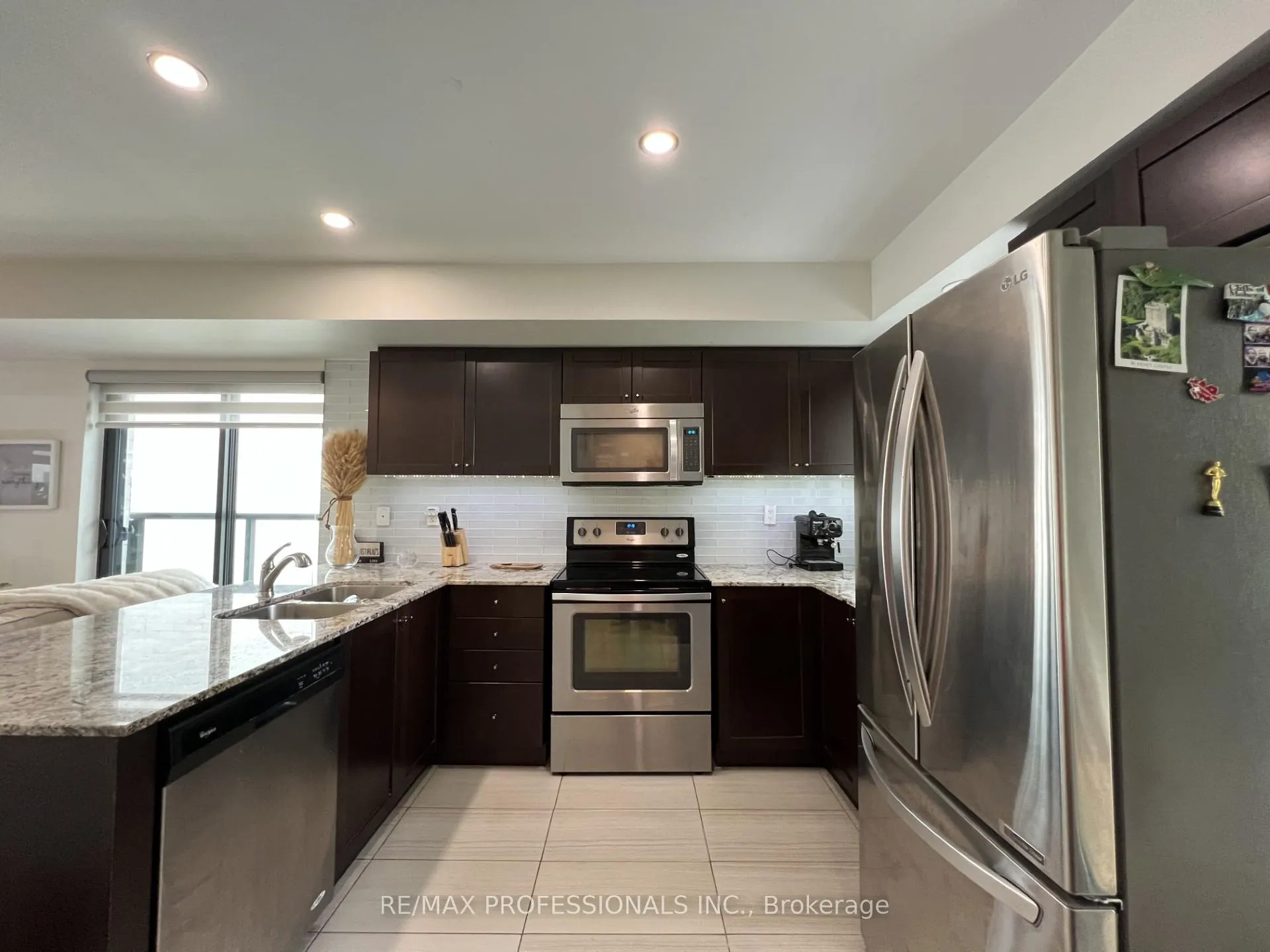 Photo 9 of 134 Widdicombe Hill, Etobicoke, Willowridge-Martingrove-Richview — HOMEH