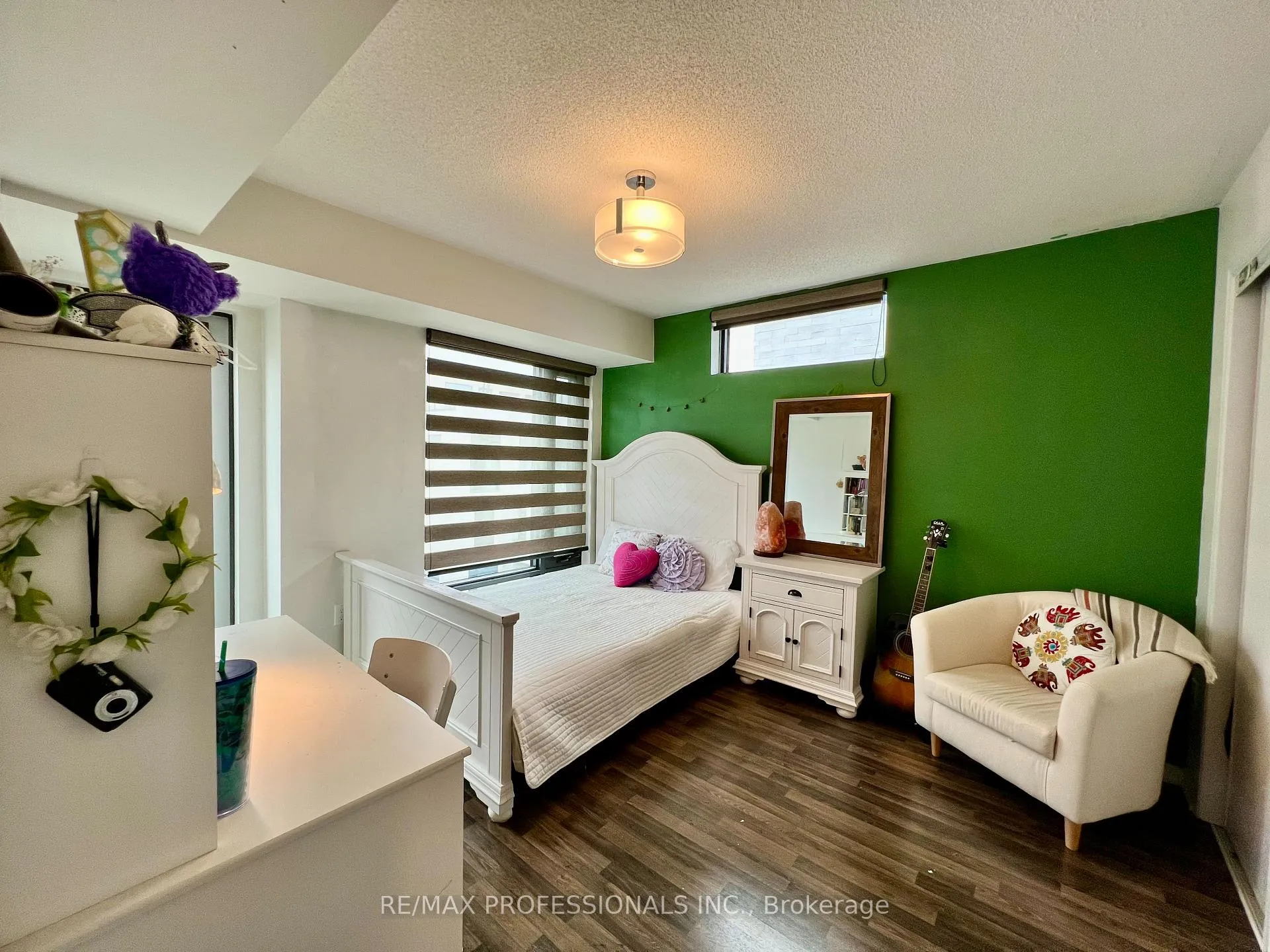 Photo 12 of 134 Widdicombe Hill, Etobicoke, Willowridge-Martingrove-Richview — HOMEH