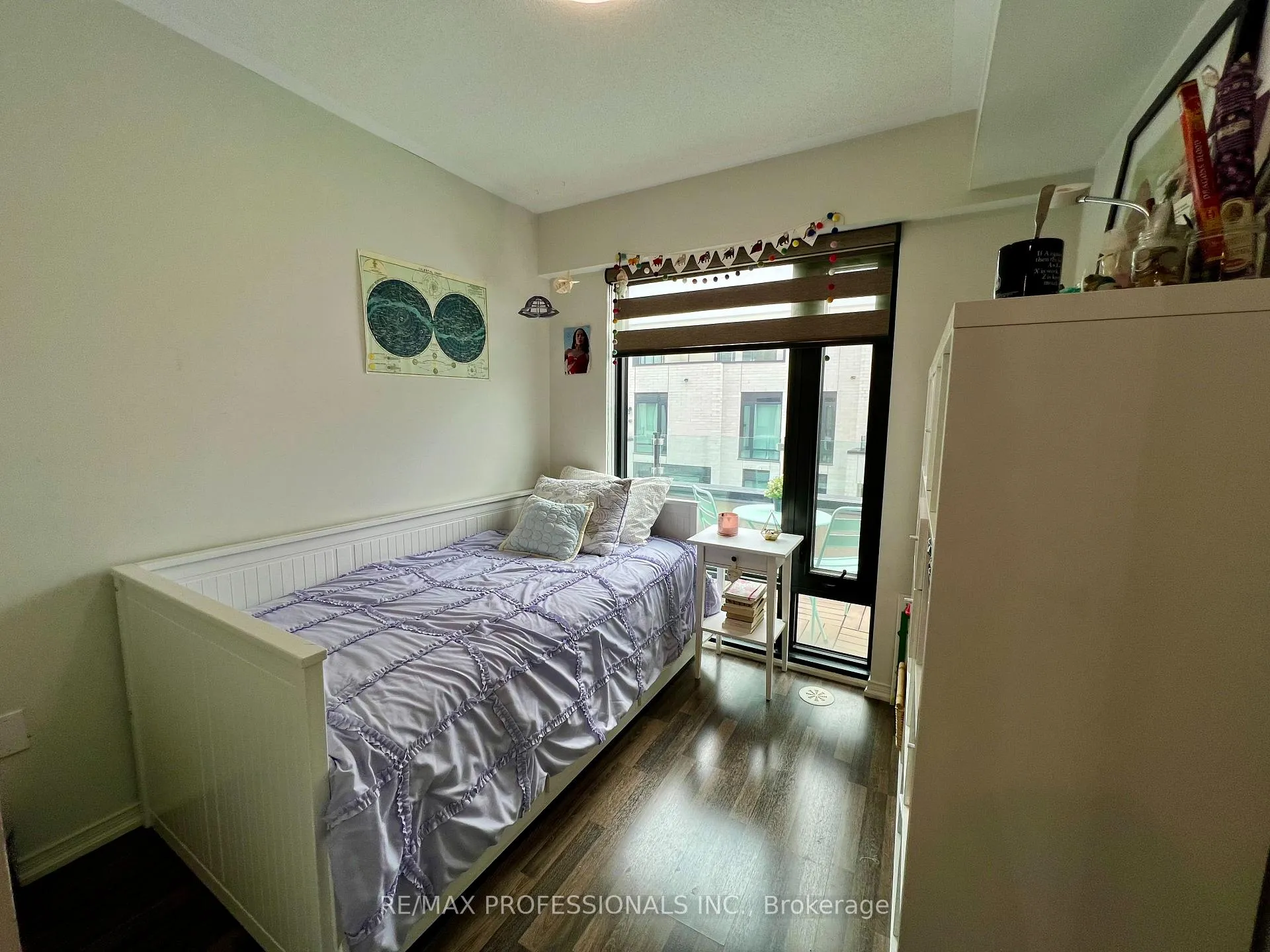 Photo 14 of 134 Widdicombe Hill, Etobicoke, Willowridge-Martingrove-Richview — HOMEH