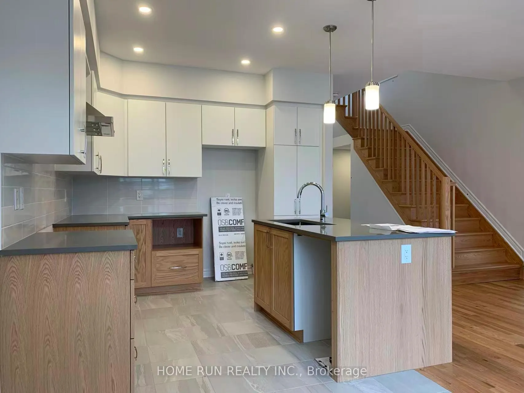 Photo 7 of 1021 Eider Street, Ottawa, Riverside South/Gloucester Glen — HOMEH