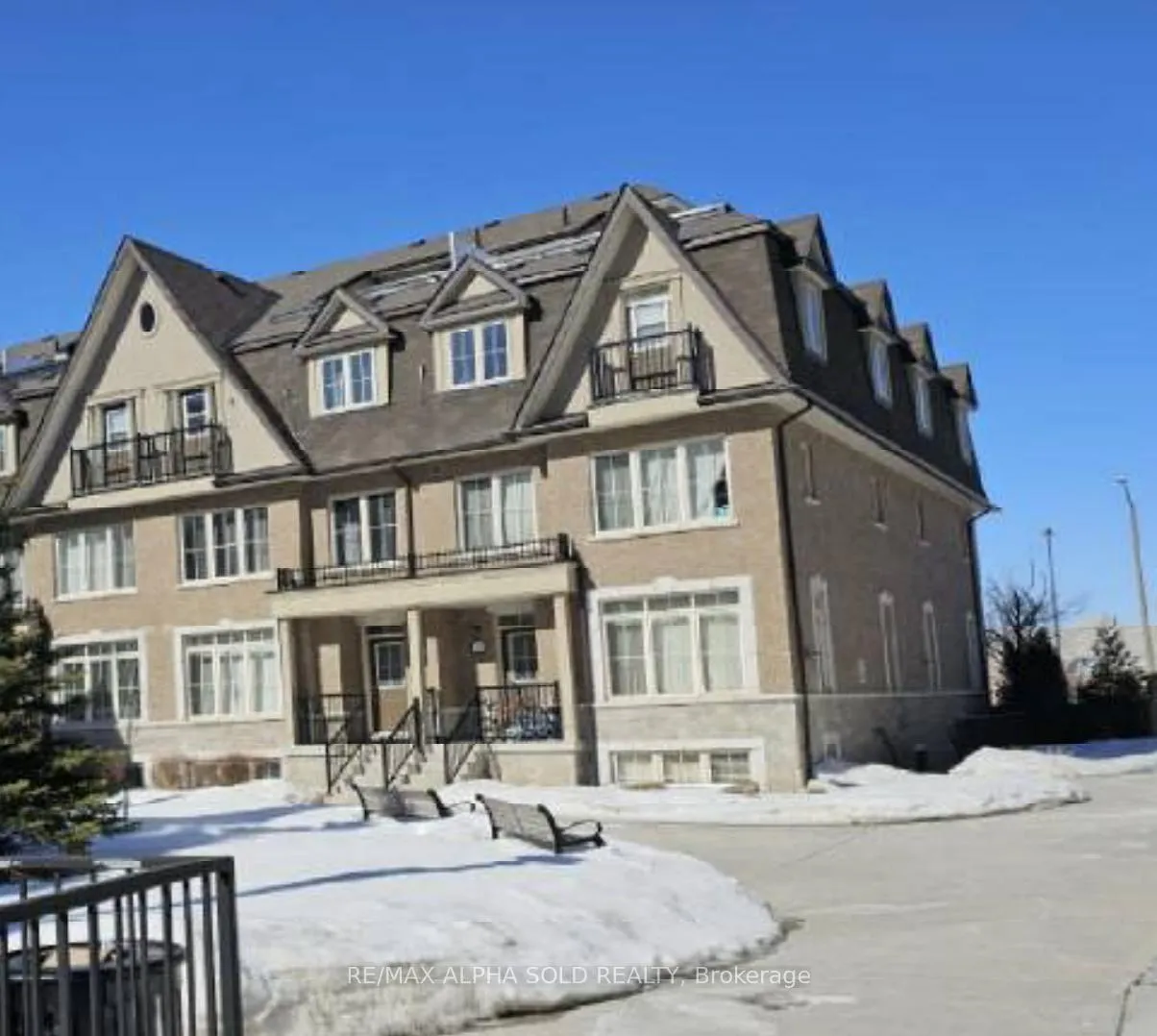 Photo 2 of Unit 16, 181 Parktree Drive, Vaughan, Maple — HOMEH