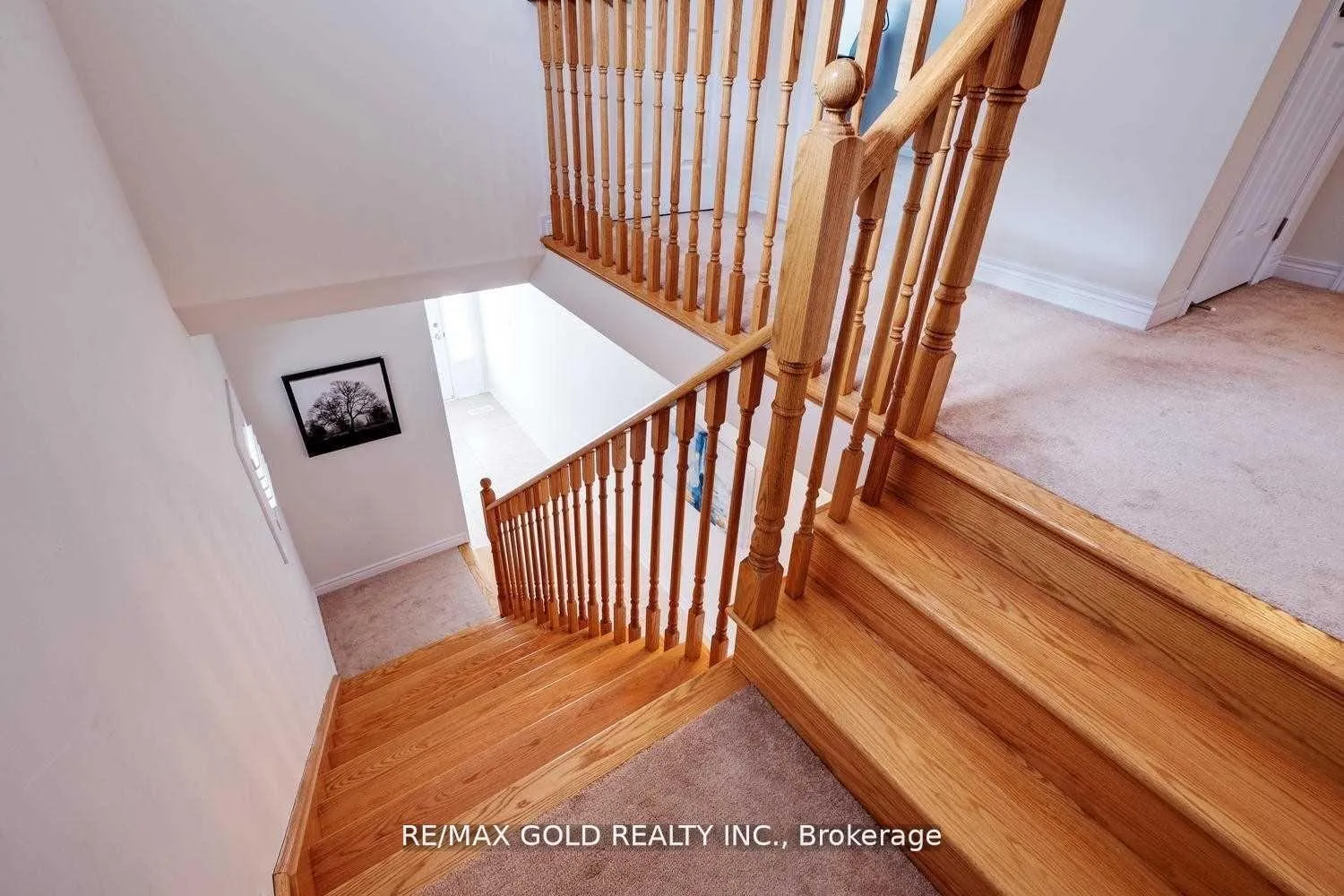 Photo 11 of 71 Lanark Circle E, Brampton, Credit Valley — HOMEH