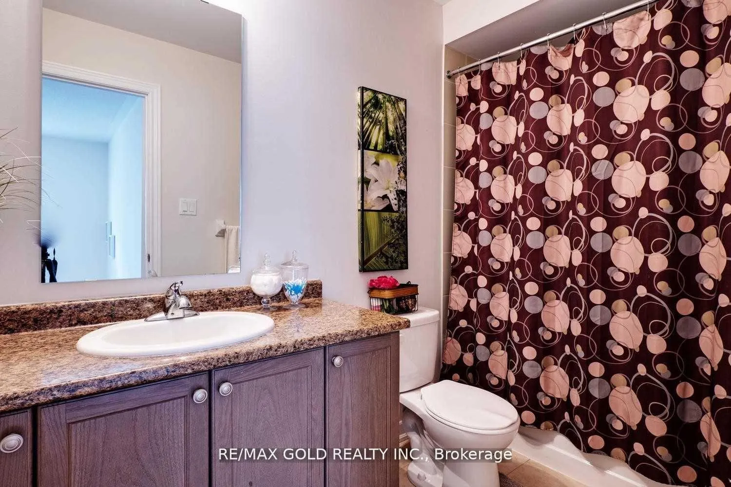 Photo 18 of 71 Lanark Circle E, Brampton, Credit Valley — HOMEH