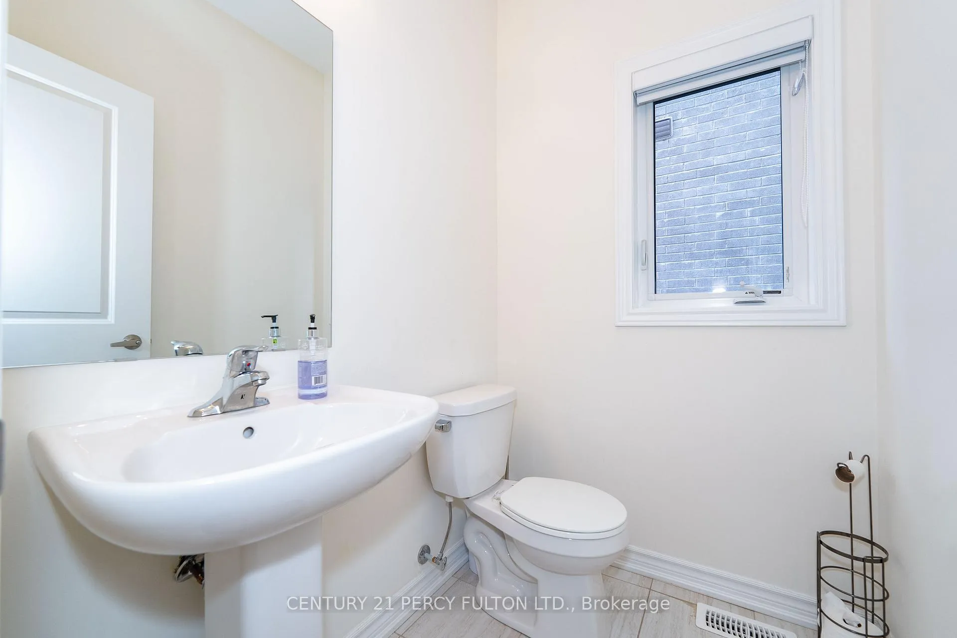Photo 4 of 1144 Skyridge Boulevard, Pickering, Rural Pickering — HOMEH