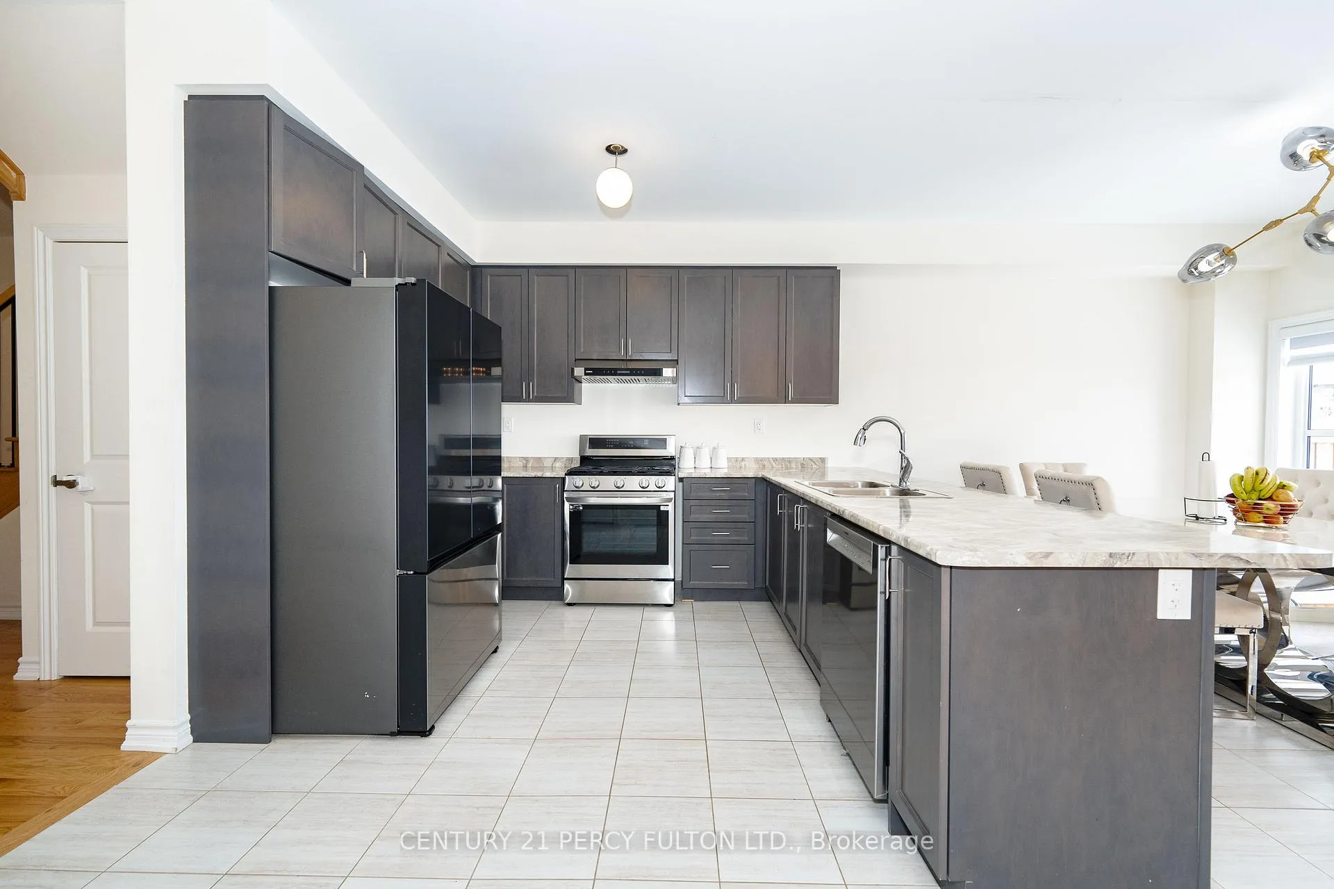 Photo 7 of 1144 Skyridge Boulevard, Pickering, Rural Pickering — HOMEH