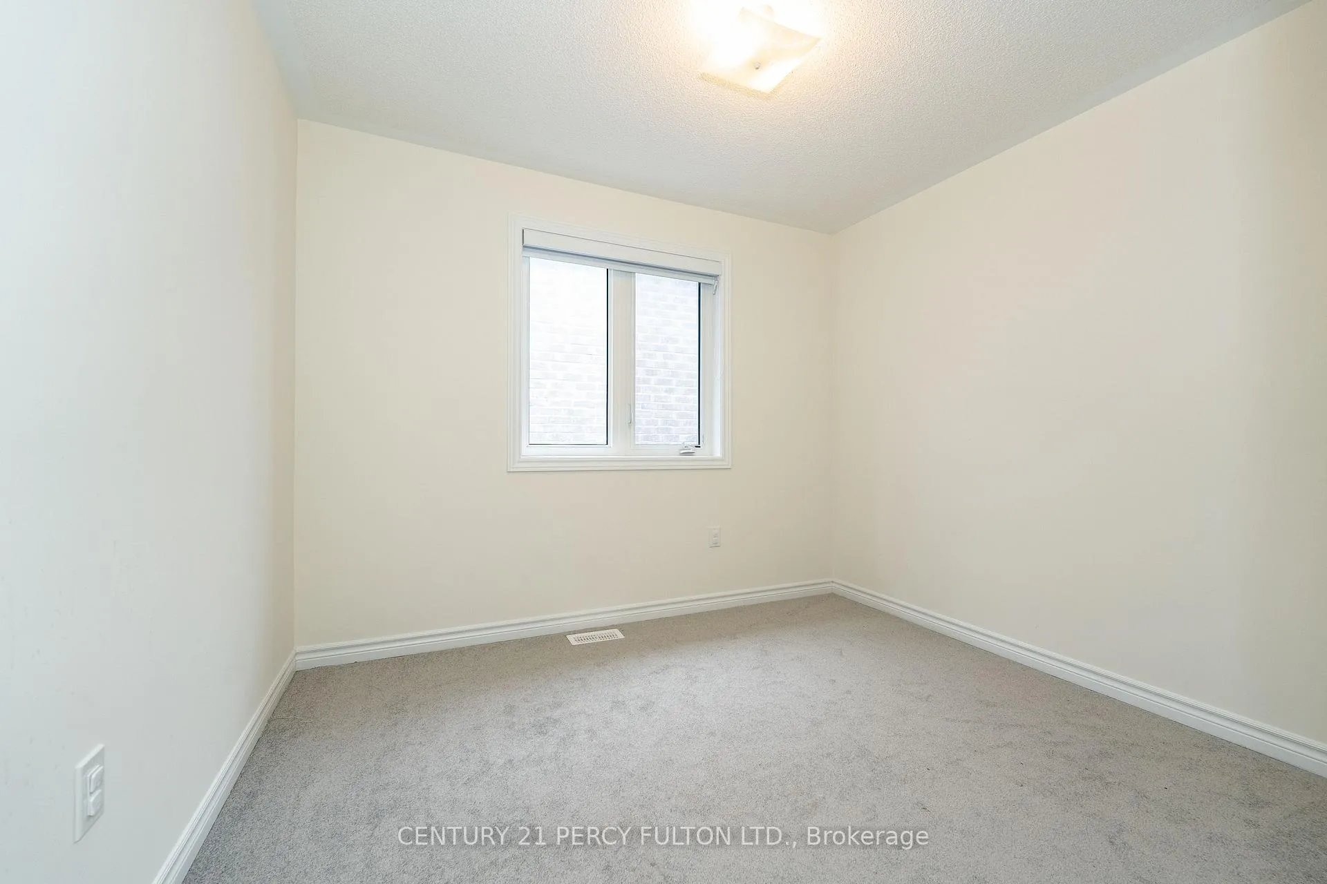 Photo 17 of 1144 Skyridge Boulevard, Pickering, Rural Pickering — HOMEH
