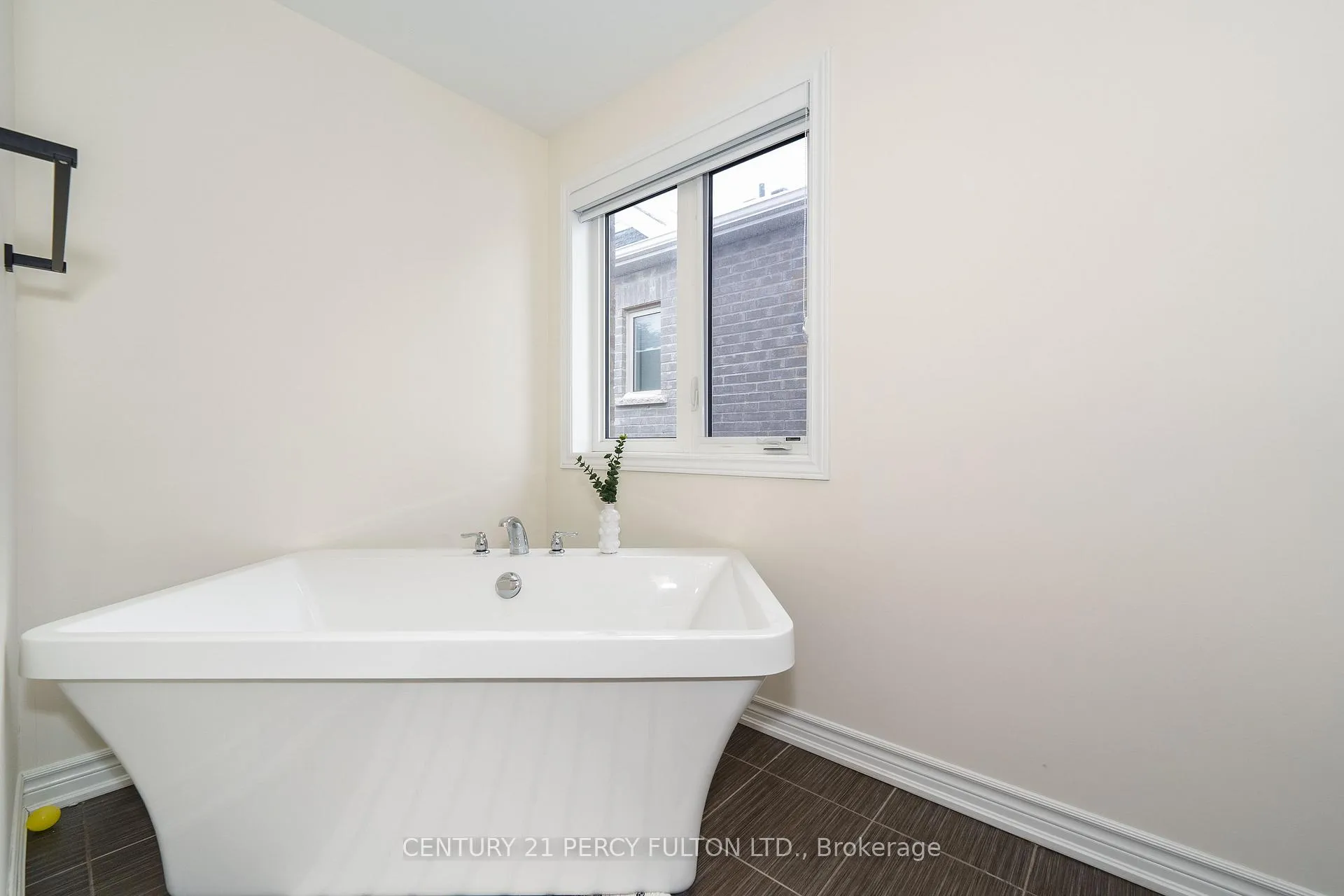 Photo 20 of 1144 Skyridge Boulevard, Pickering, Rural Pickering — HOMEH