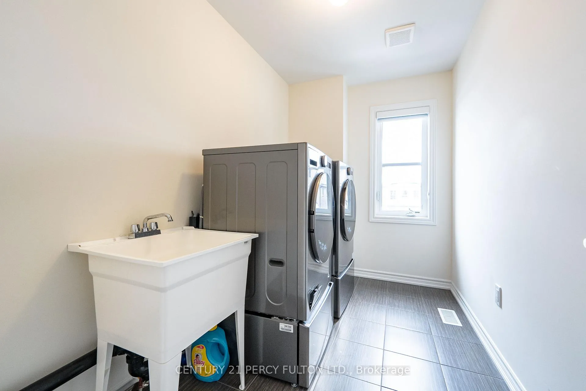 Photo 27 of 1144 Skyridge Boulevard, Pickering, Rural Pickering — HOMEH