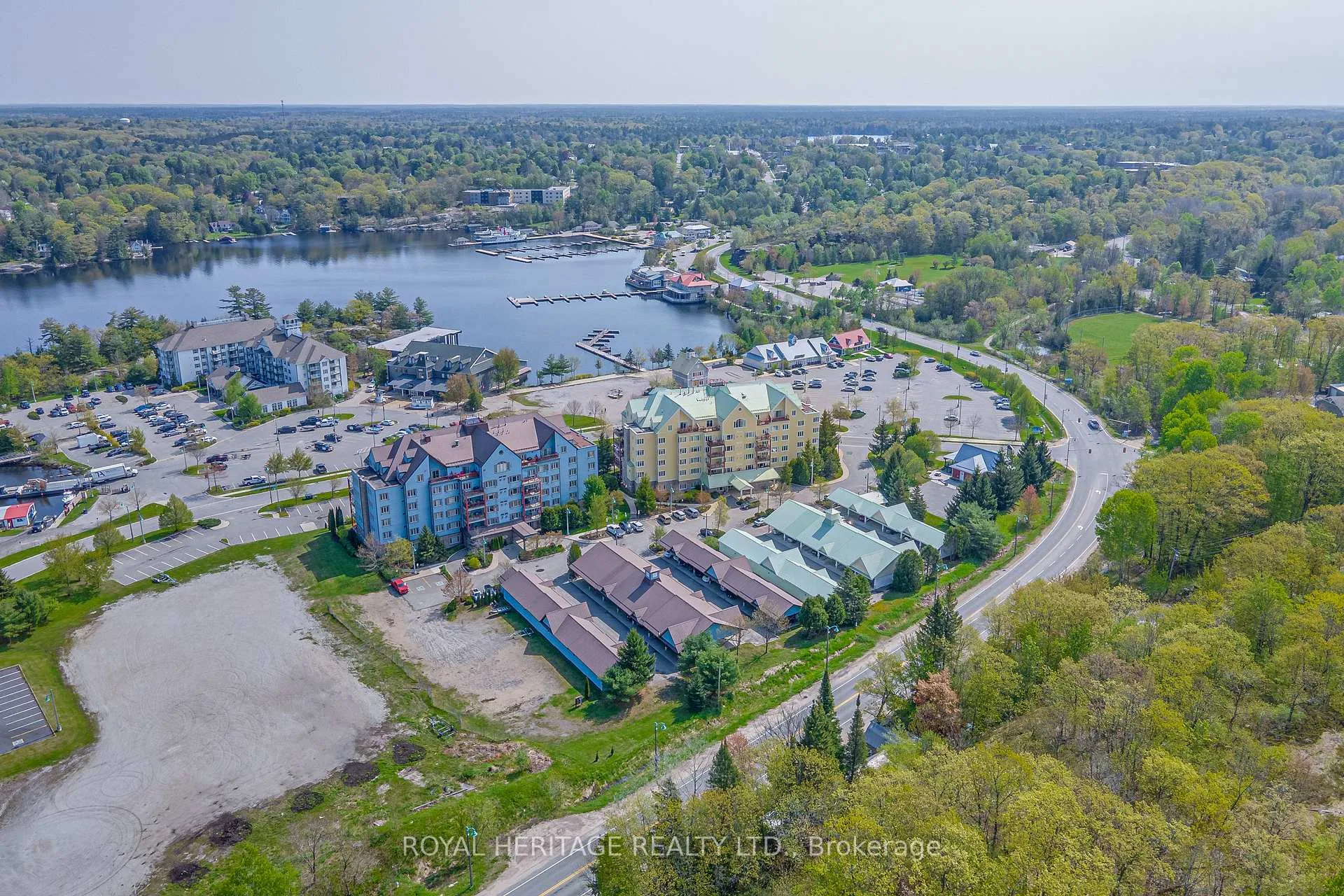 Photo 3 of Unit 605, 130 Steamship Bay Rd, Gravenhurst, Muskoka (S) — HOMEH