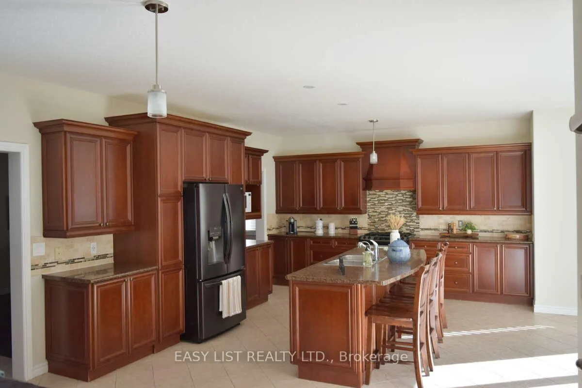 Photo 10 of 50 Ferris Drive, Wellesley — HOMEH
