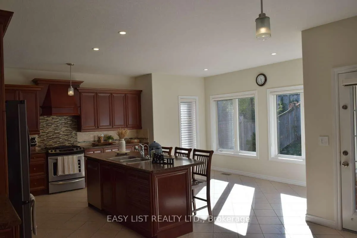 Photo 13 of 50 Ferris Drive, Wellesley — HOMEH