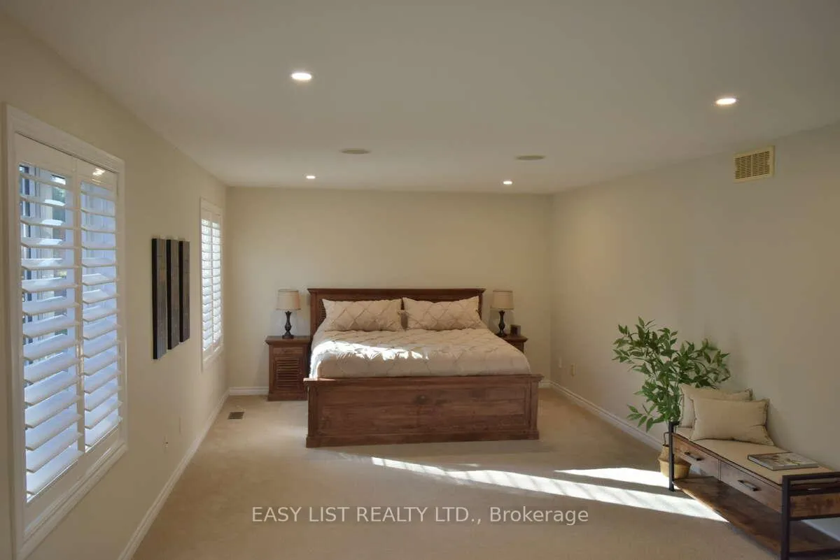 Photo 21 of 50 Ferris Drive, Wellesley — HOMEH