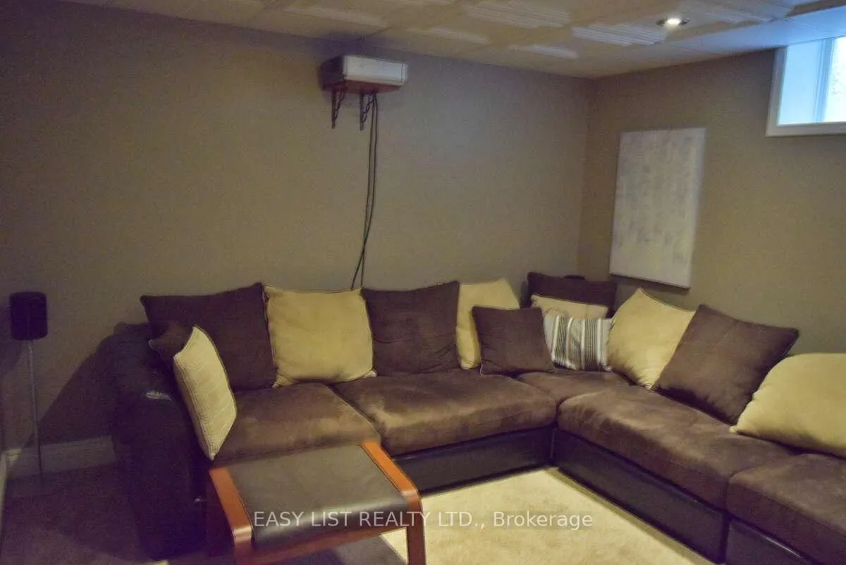 Photo 25 of 50 Ferris Drive, Wellesley — HOMEH