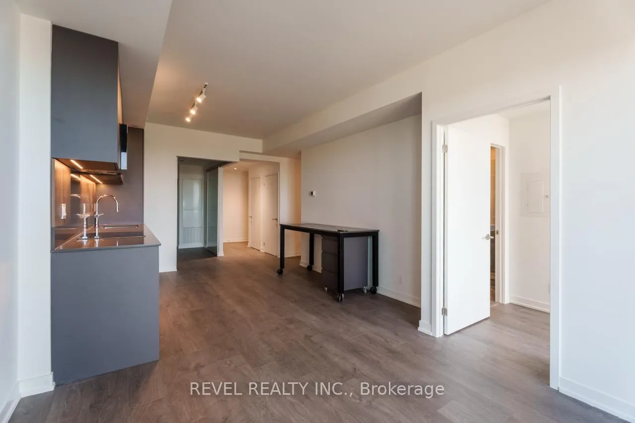 Photo 8 of Unit 1312, 39 Mary Street, Barrie, City Centre — HOMEH