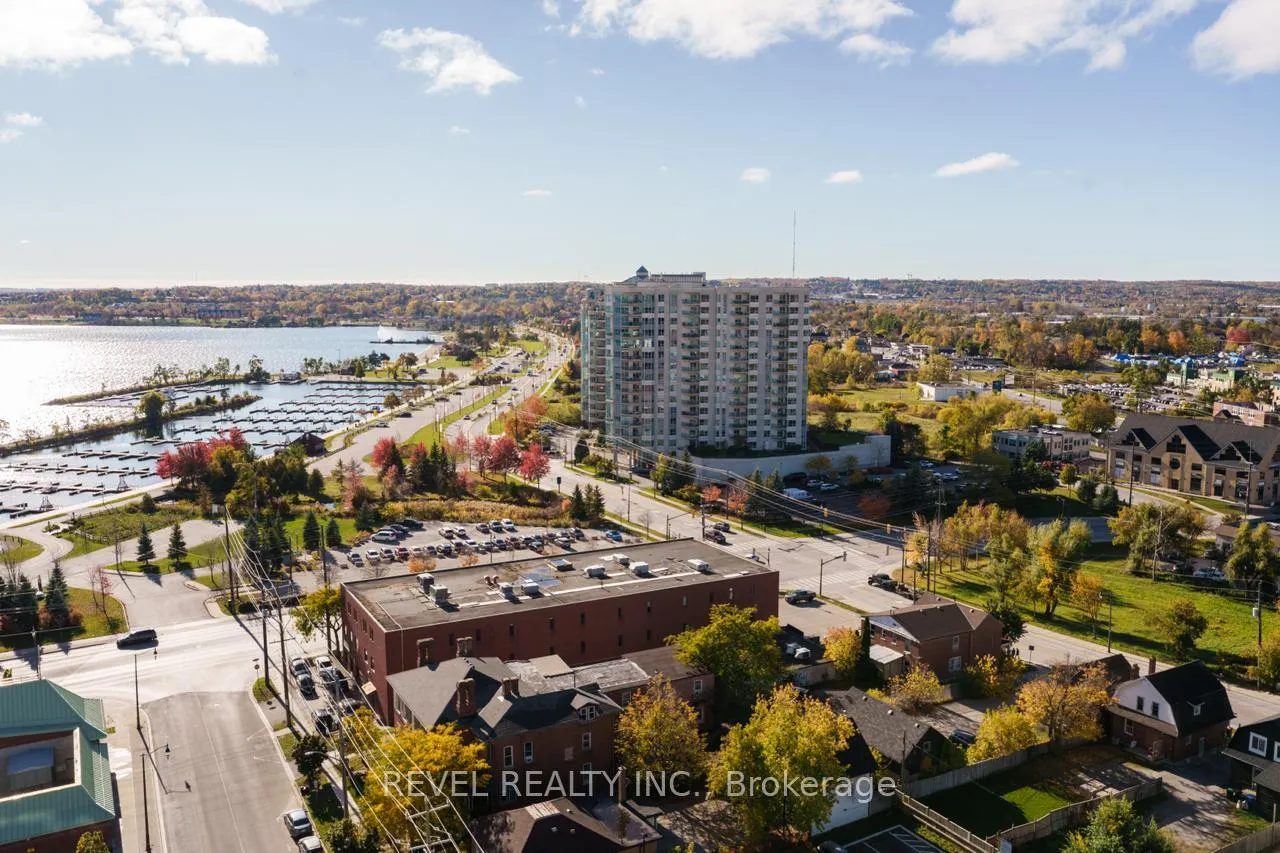Photo 15 of Unit 1312, 39 Mary Street, Barrie, City Centre — HOMEH