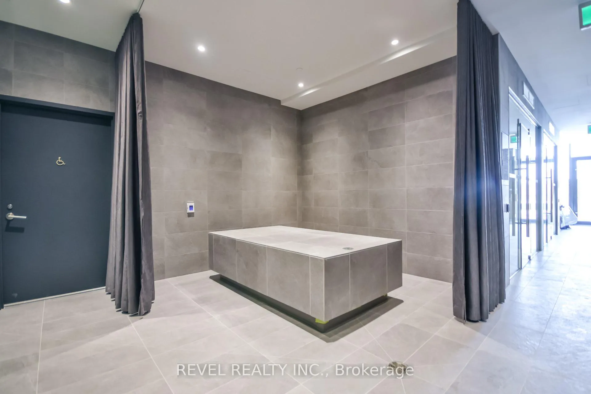Photo 28 of Unit 1312, 39 Mary Street, Barrie, City Centre — HOMEH