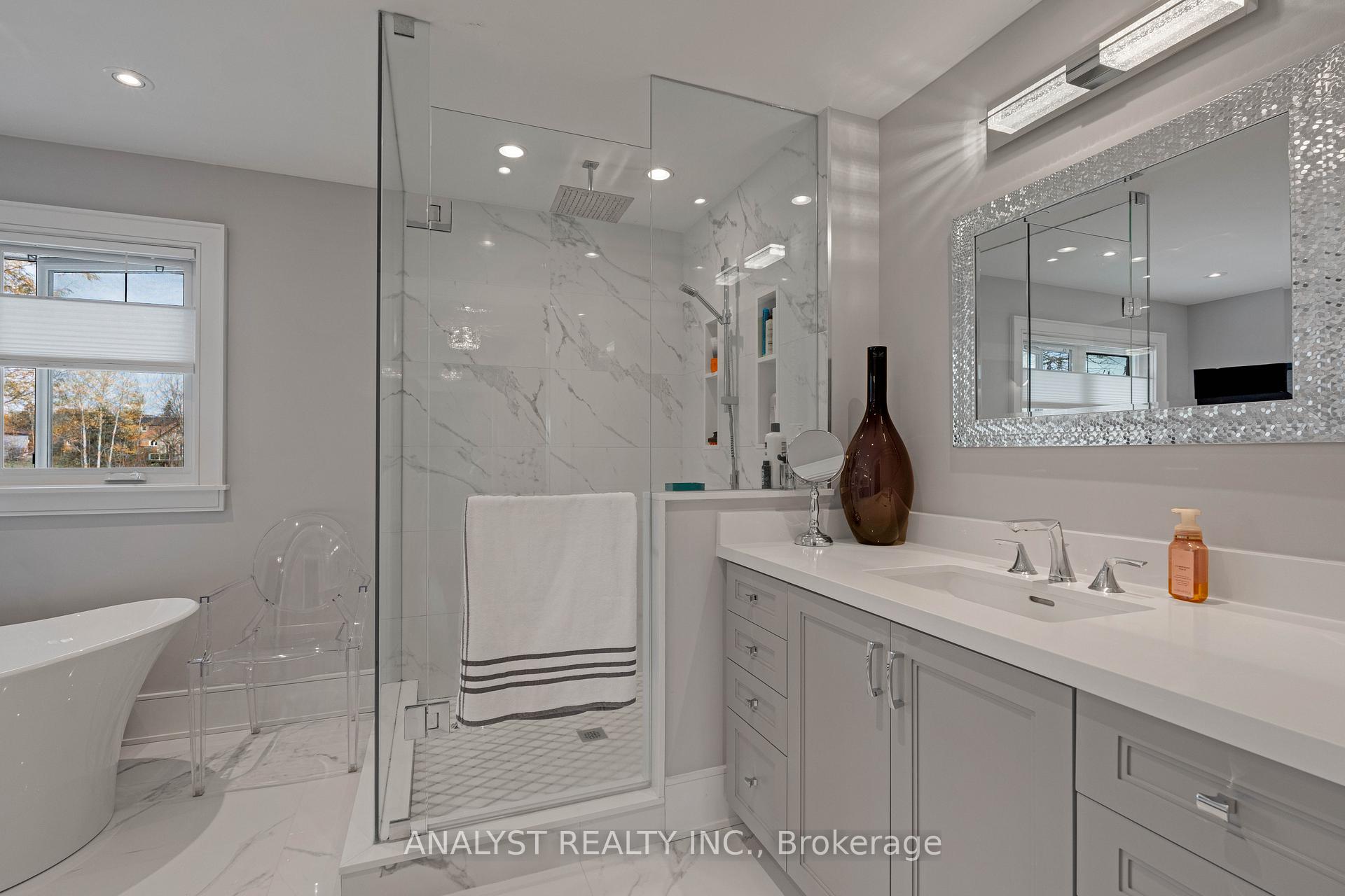 Photo 24 of 42 Robinson Road, King, Nobleton — HOMEH