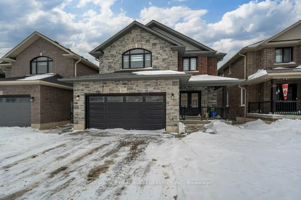 Photo 2 of Unit Upper, 505 Clayton Avenue, Peterborough, Monaghan Ward 2 — HOMEH