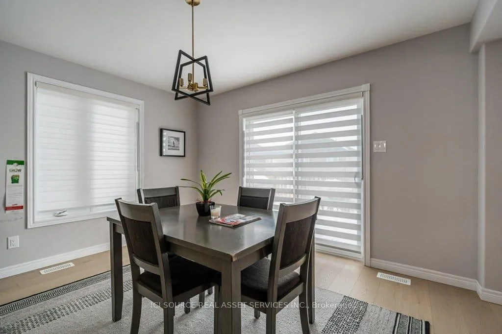 Photo 11 of Unit Upper, 505 Clayton Avenue, Peterborough, Monaghan Ward 2 — HOMEH