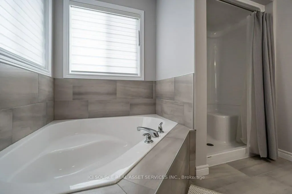 Photo 17 of Unit Upper, 505 Clayton Avenue, Peterborough, Monaghan Ward 2 — HOMEH