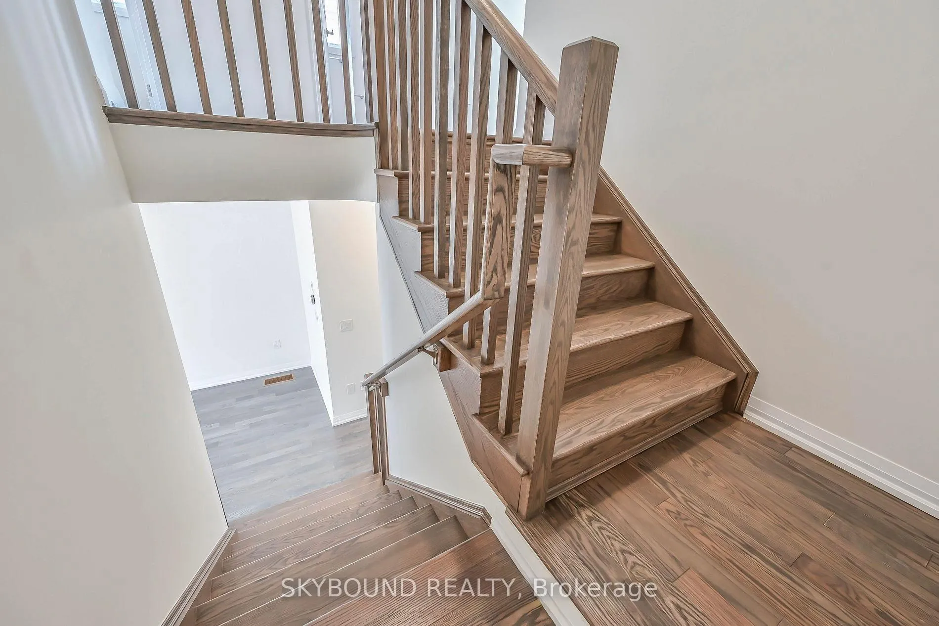 Photo 16 of 9 Lonsdale Road, Haldimand — HOMEH