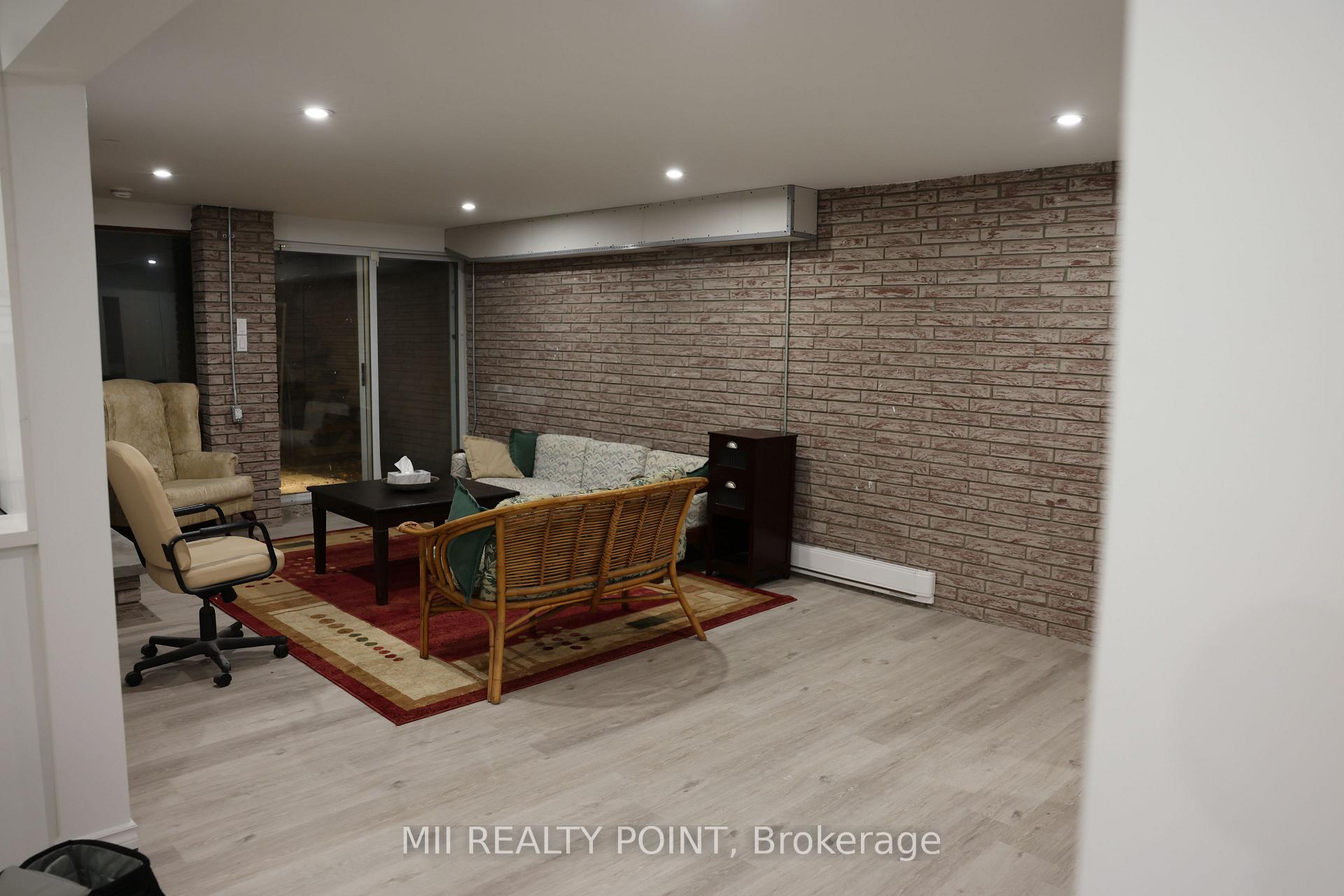 Photo 12 of 3 Mayhew Lane, Markham, Vinegar Hill — HOMEH