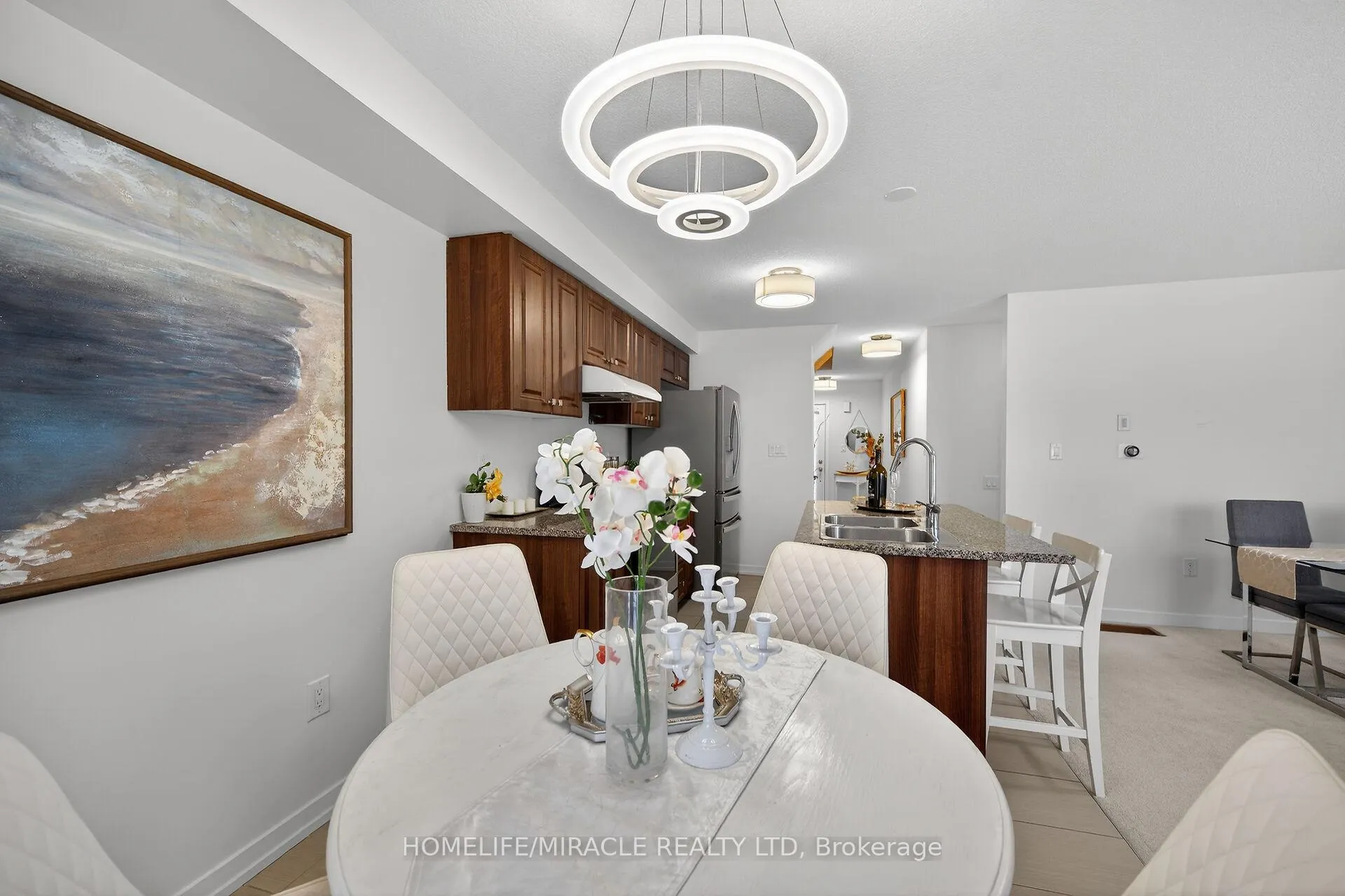 Photo 11 of 9 Hedges Crescent, Hamilton, Stoney Creek Mountain — HOMEH