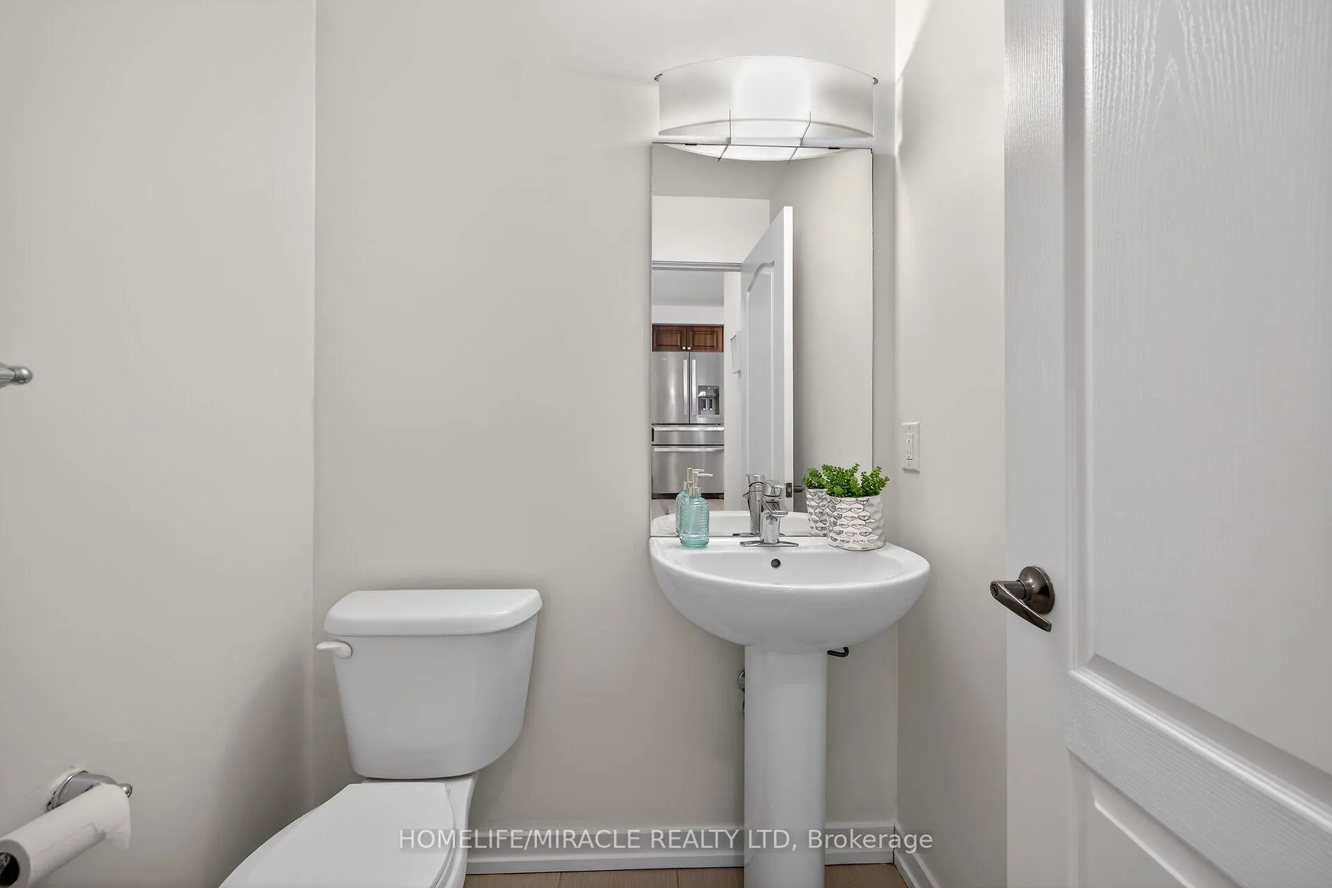 Photo 20 of 9 Hedges Crescent, Hamilton, Stoney Creek Mountain — HOMEH