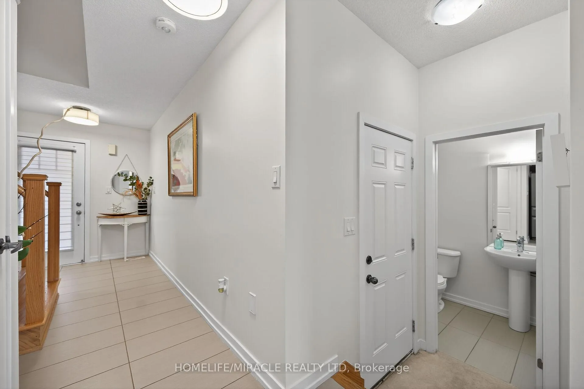 Photo 21 of 9 Hedges Crescent, Hamilton, Stoney Creek Mountain — HOMEH