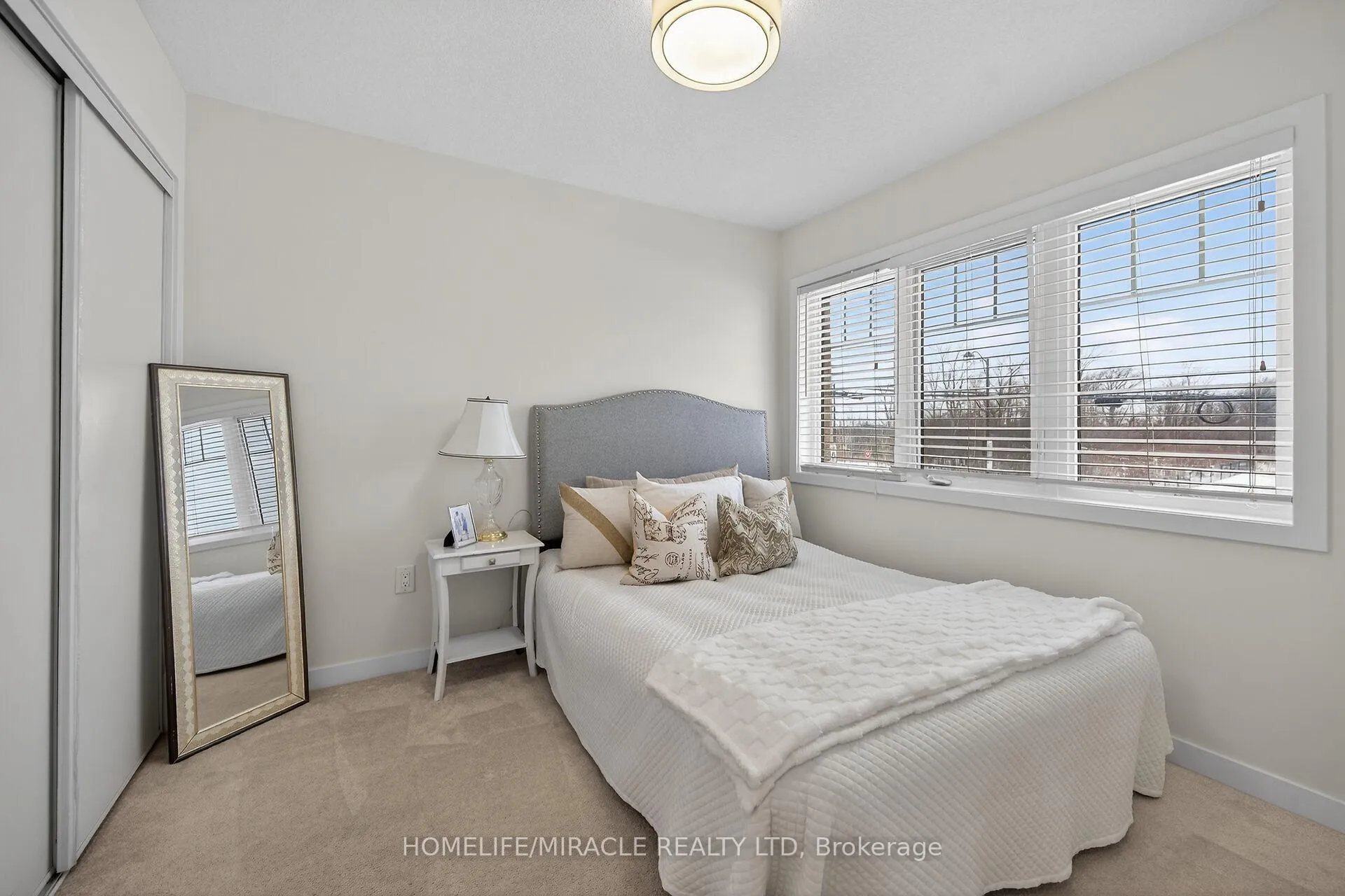 Photo 31 of 9 Hedges Crescent, Hamilton, Stoney Creek Mountain — HOMEH