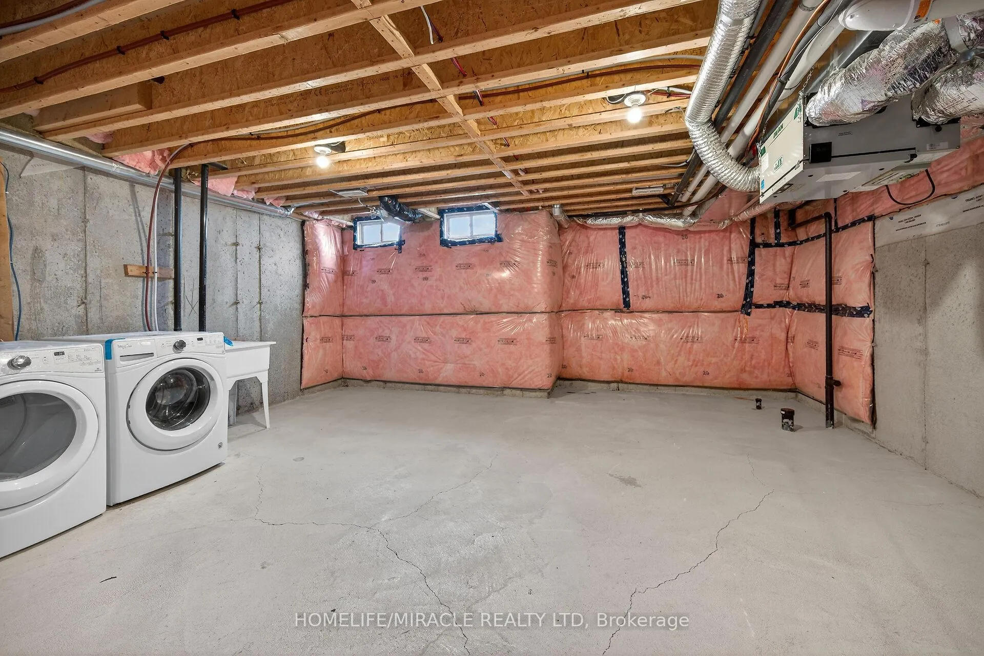 Photo 34 of 9 Hedges Crescent, Hamilton, Stoney Creek Mountain — HOMEH