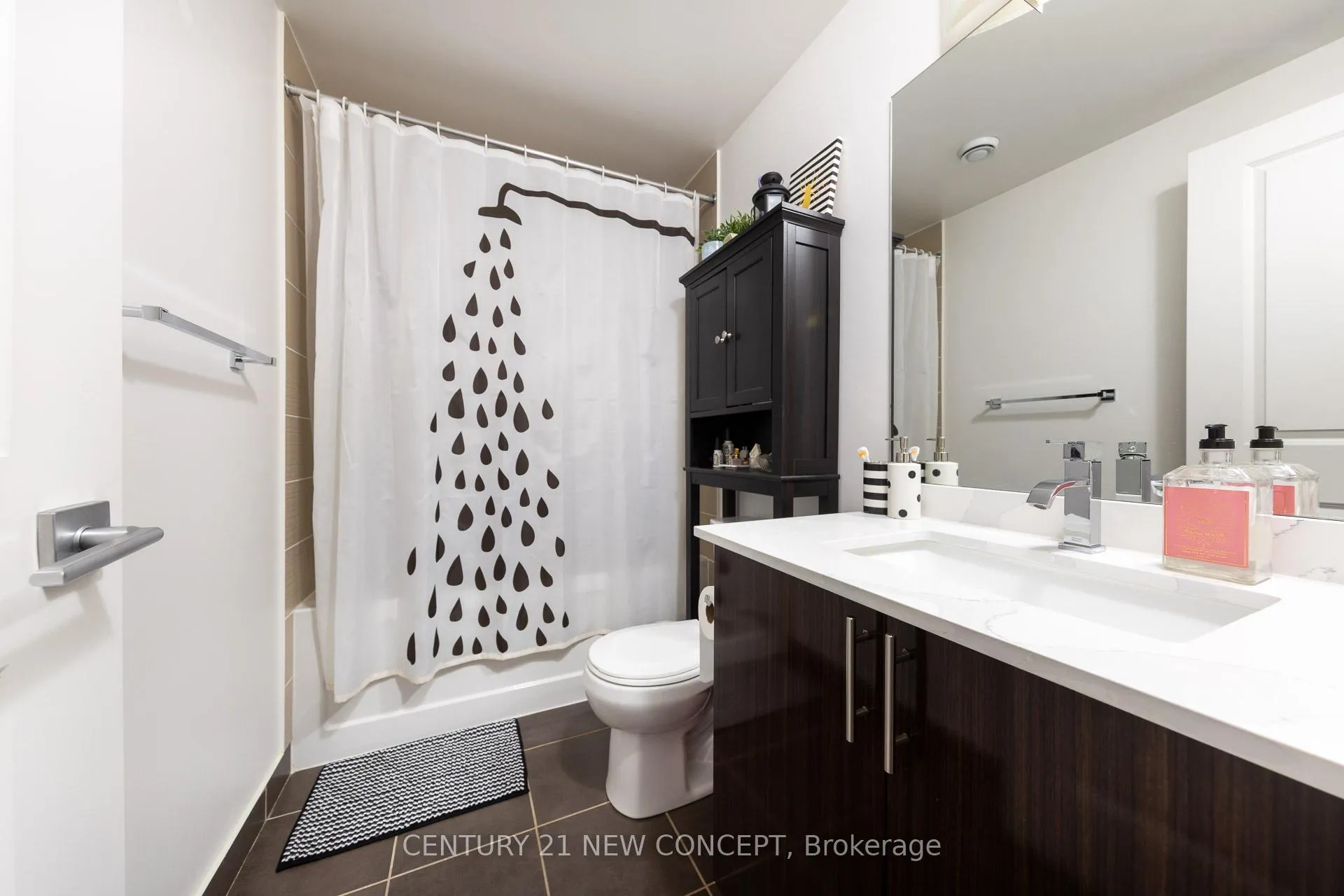 Photo 6 of Unit 1402, 7167 Yonge Street, Markham, Grandview — HOMEH