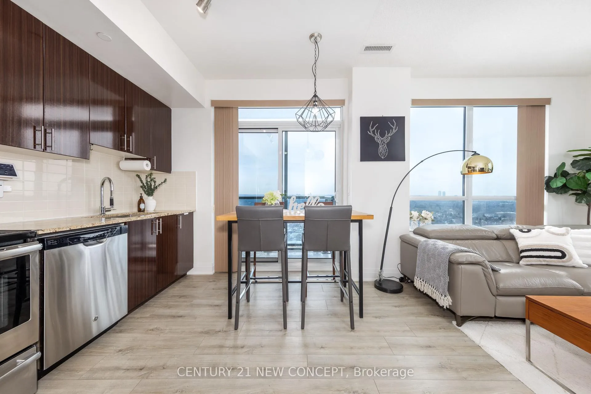 Photo 12 of Unit 1402, 7167 Yonge Street, Markham, Grandview — HOMEH