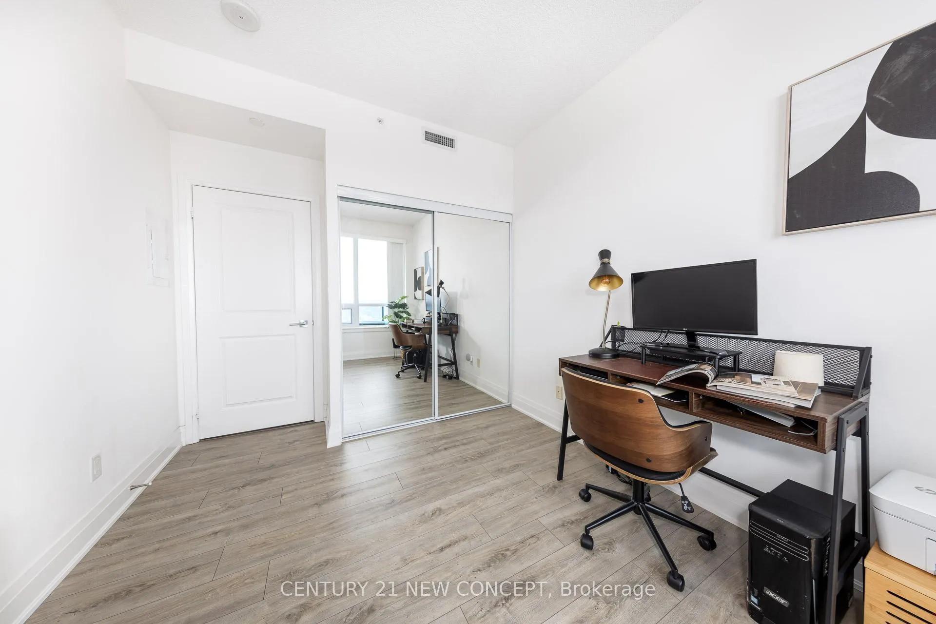 Photo 25 of Unit 1402, 7167 Yonge Street, Markham, Grandview — HOMEH